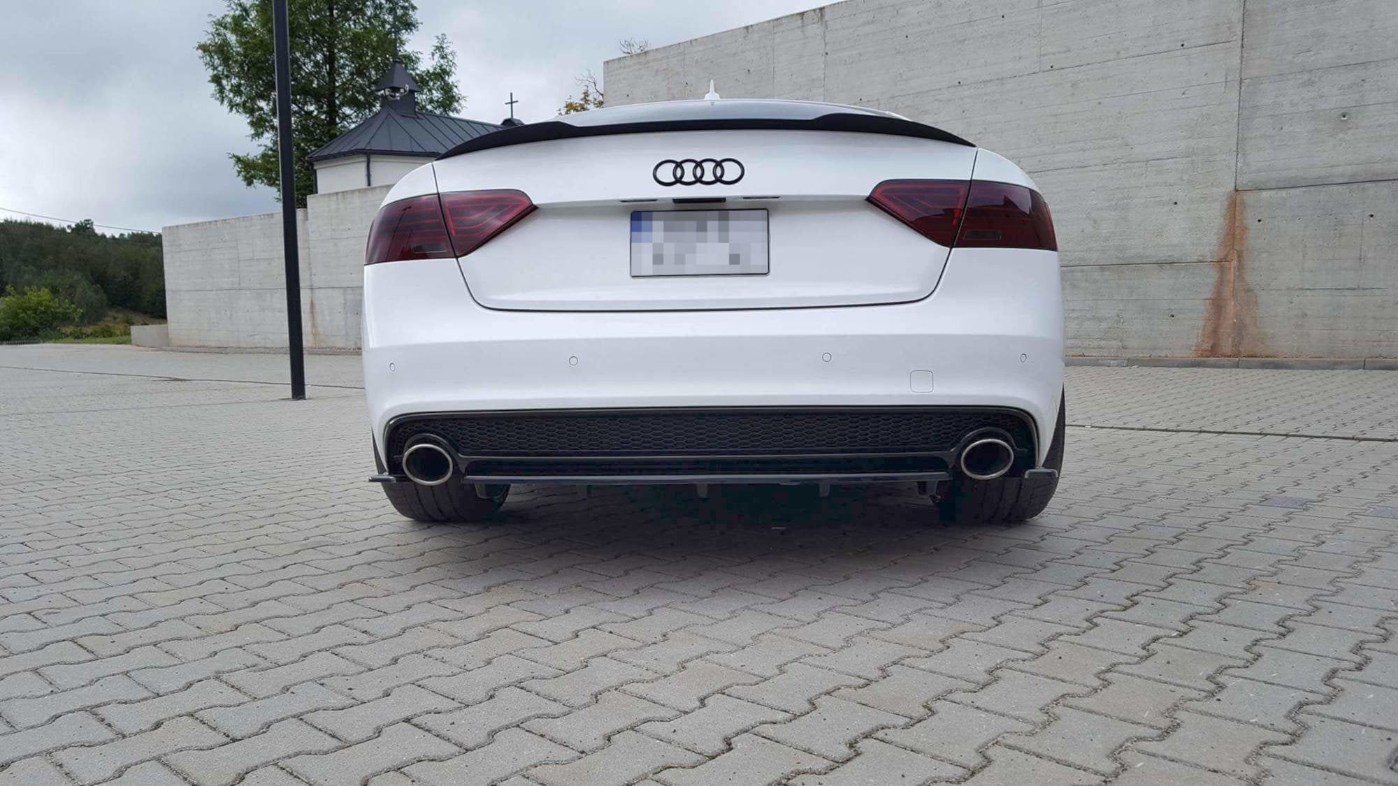 Rear Splitter AUDI A5 S-LINE FACELIFT (with a vertical bar)