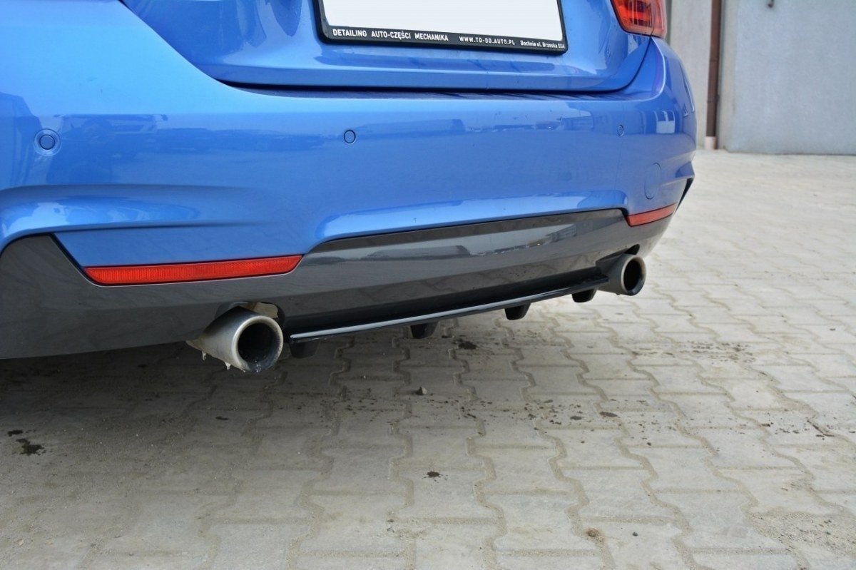 CENTRAL REAR SPLITTER for BMW 4 F32 M-PACK (with vertical bars)