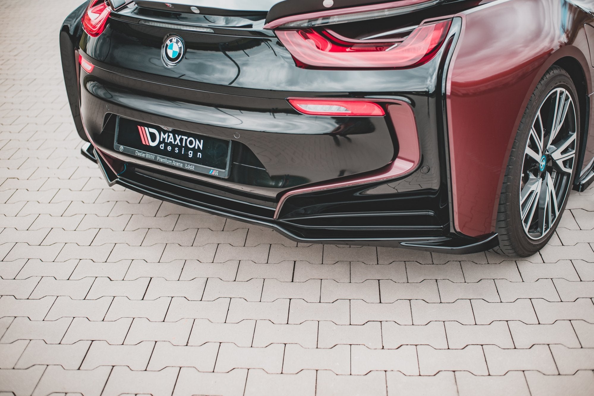 Central Rear Splitter BMW i8