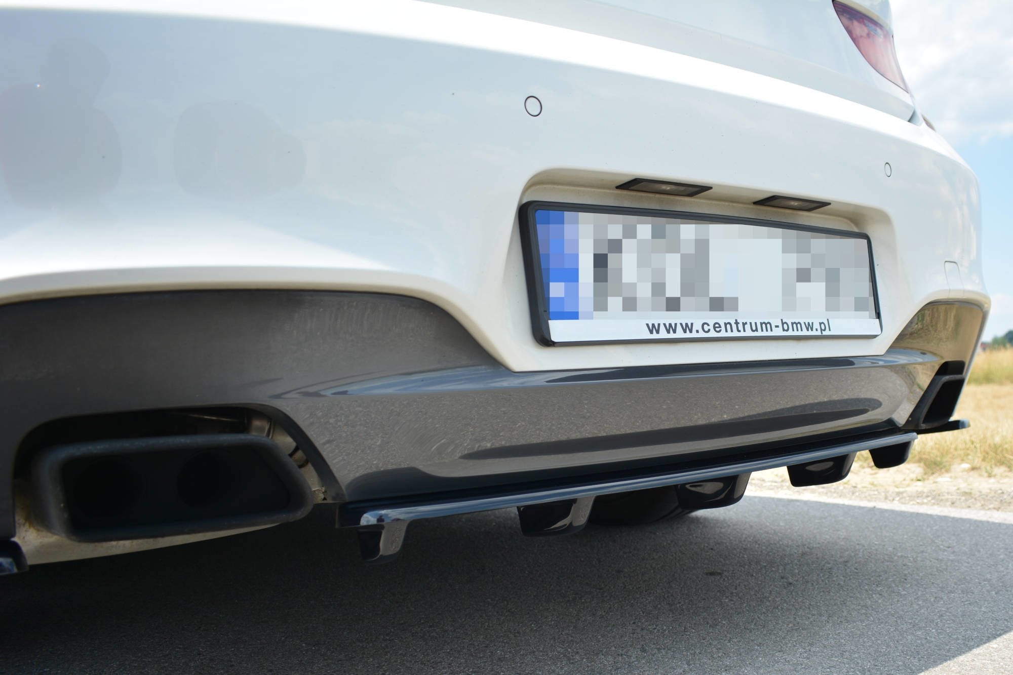 CENTRAL REAR SPLITTER for BMW 6 Gran Coupé MPACK (with a vertical bar)