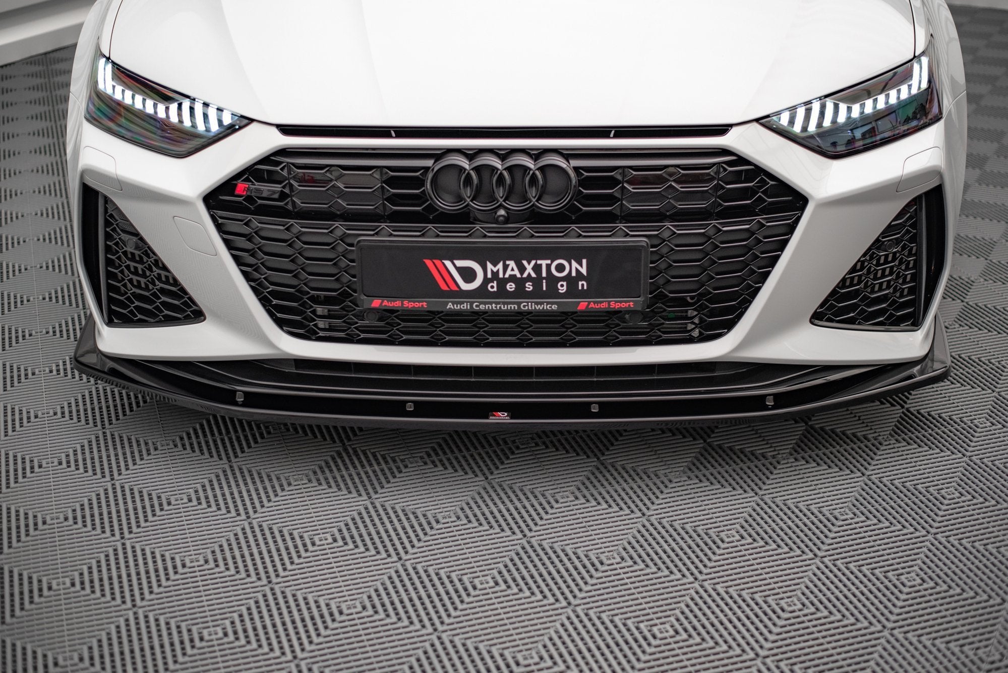 Front Splitter V.2 Audi RS6 C8 / RS7 C8