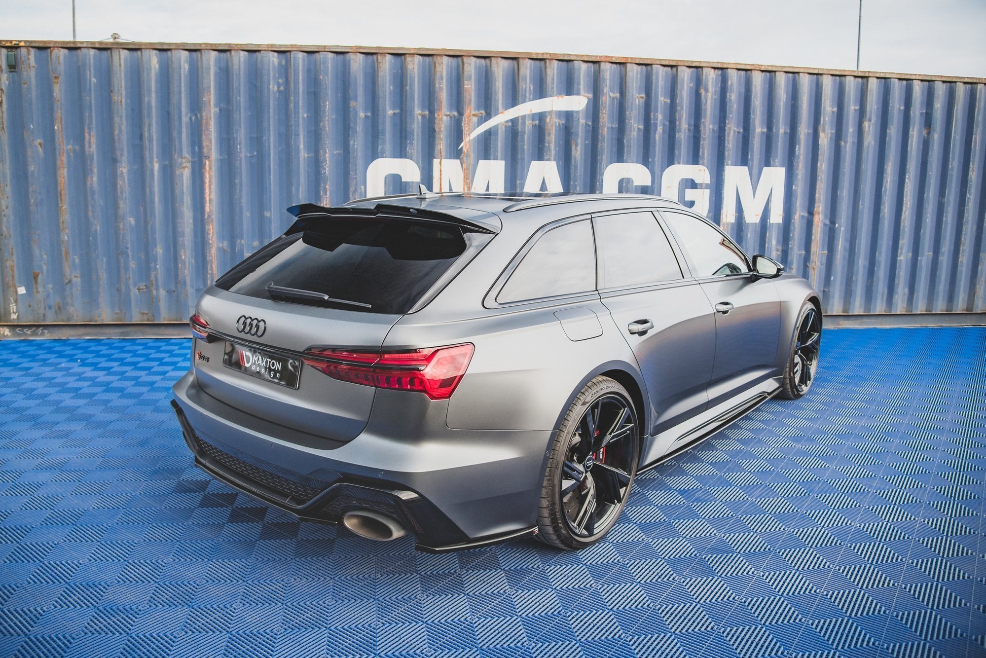 Central Rear Splitter Audi RS6 C8 / RS7 C8