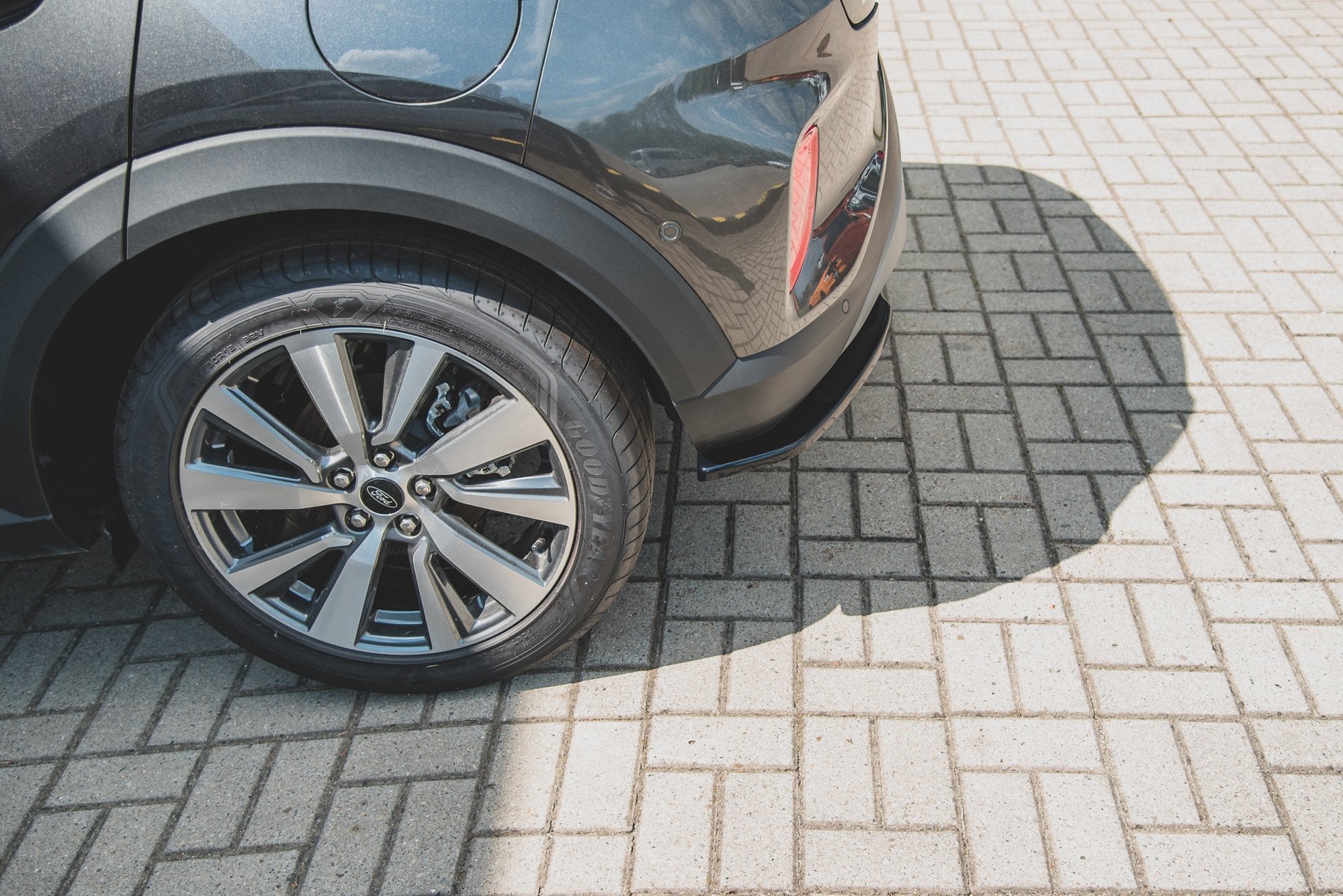 Central Rear Splitter Ford Puma Mk1