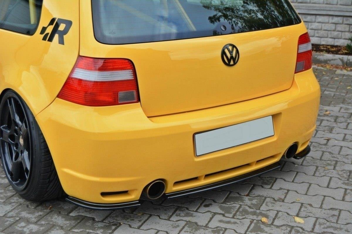 CENTRAL REAR SPLITTER VW GOLF IV R32