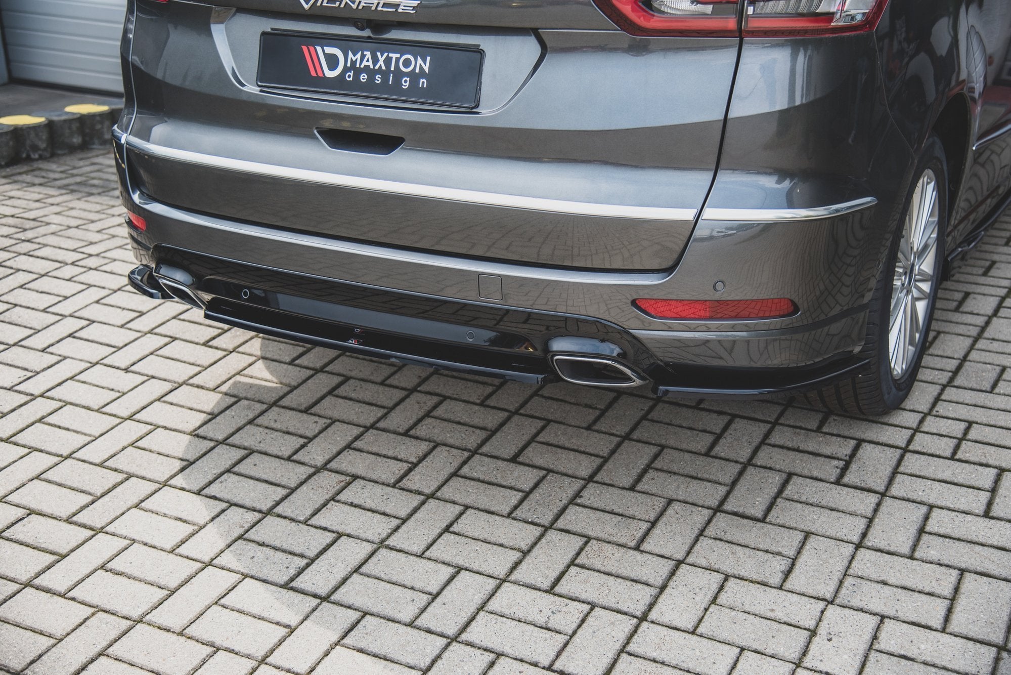 Central Rear Splitter Ford S-Max Vignale Mk2 Facelift