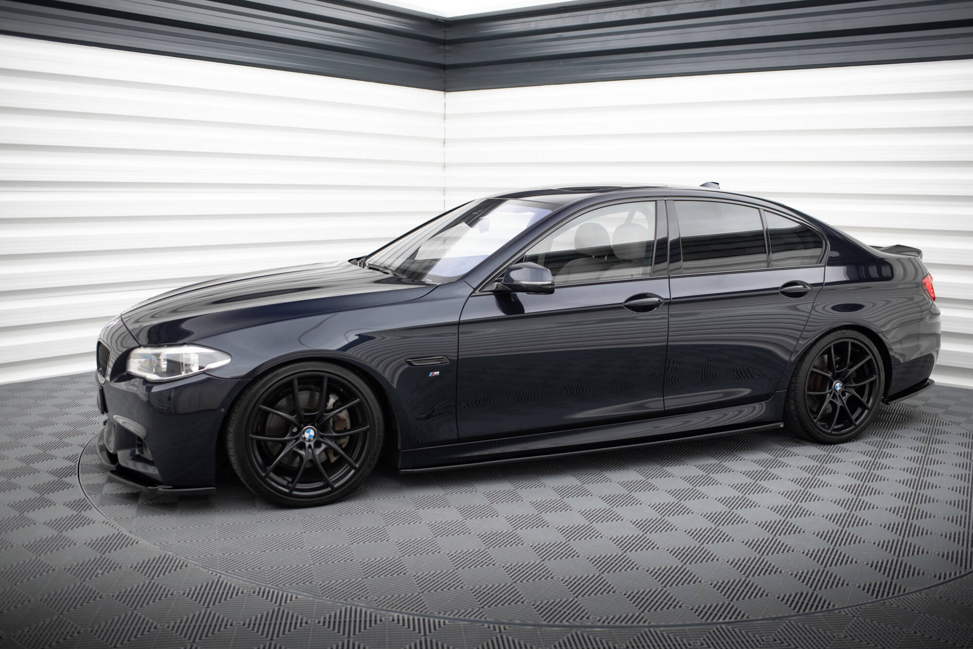 Side Skirts Diffusers V.2 BMW 5 F10/F11 M-Pack / M5