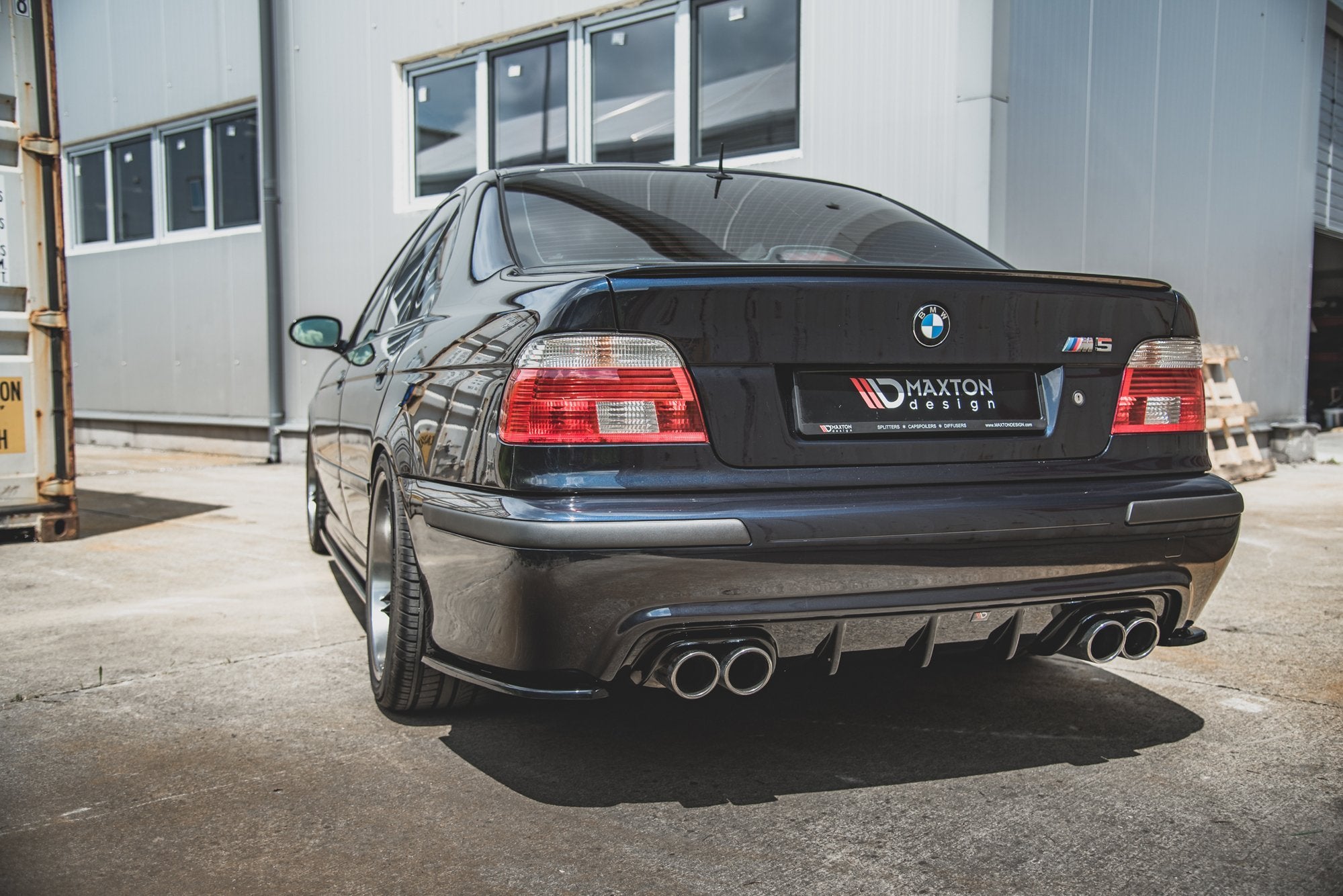 Rear Side Splitters BMW M5  / 5 M-Pack E39