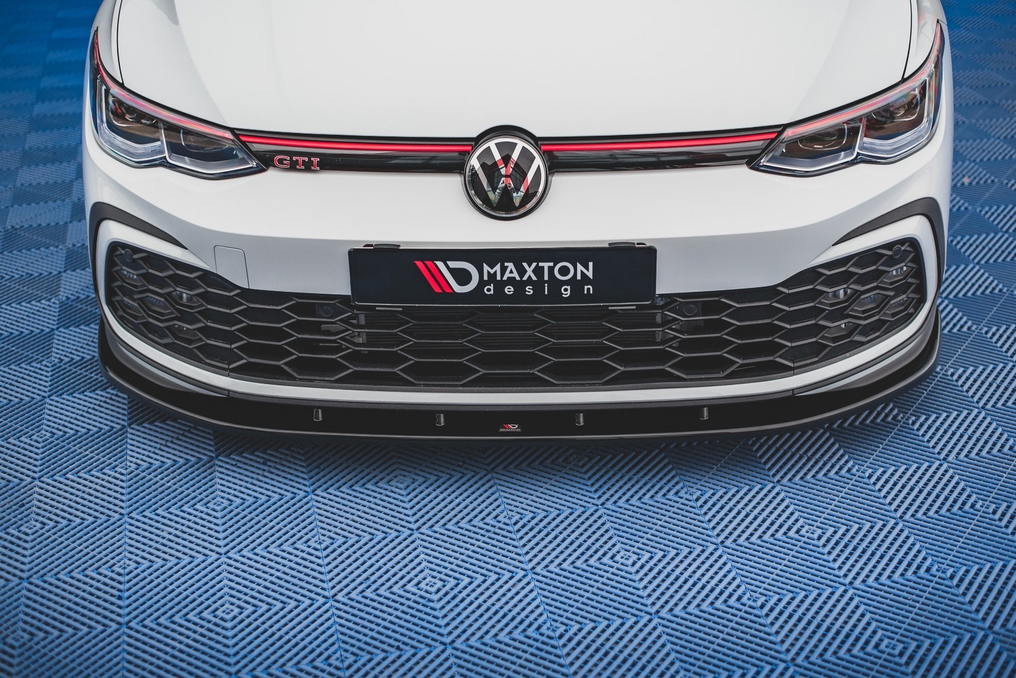 Front Splitter Volkswagen Golf GTI / GTE / R-Line Mk8