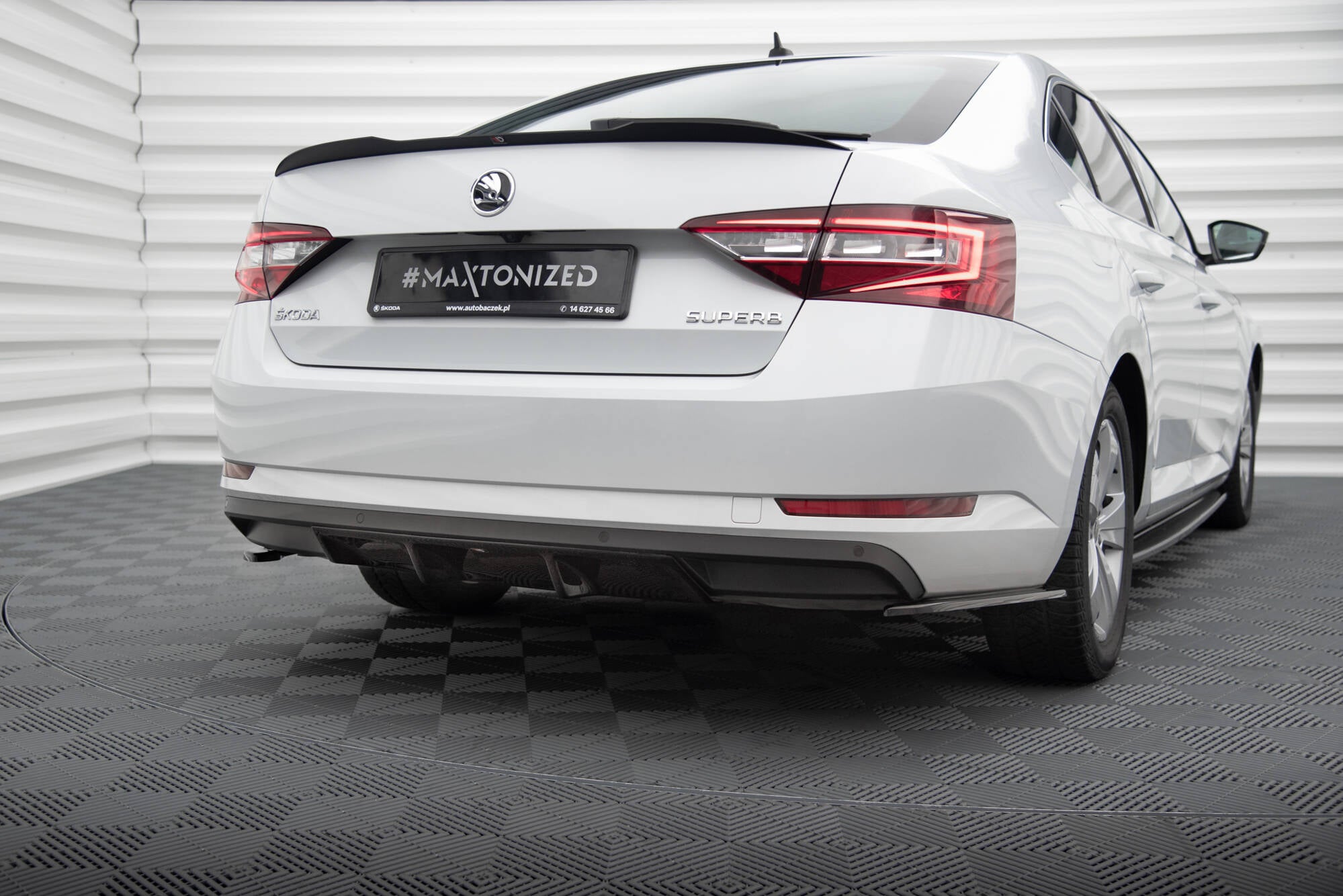 Rear Side Splitters Skoda Superb Mk3 Hatchback / Estate