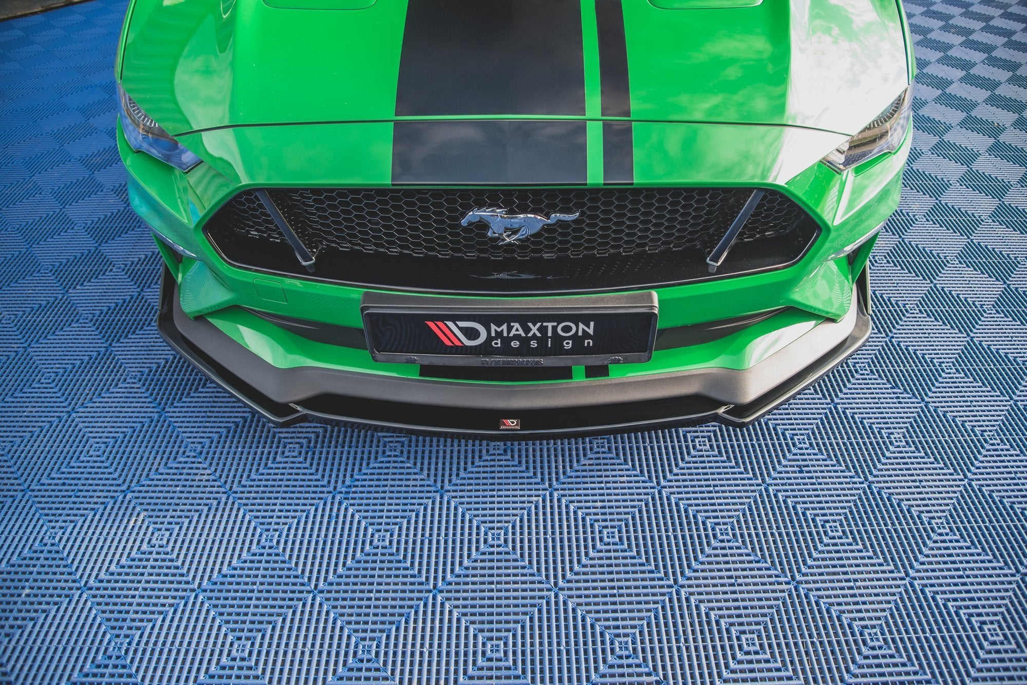 Front Splitter V.2 + Flaps Ford Mustang GT Mk6 Facelift