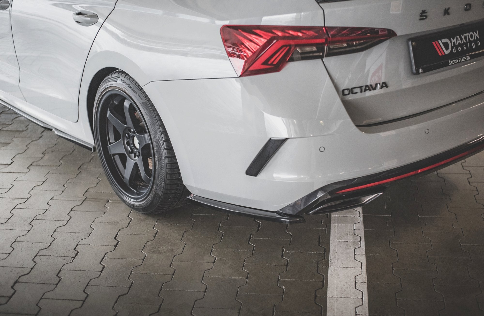 Rear Side Splitters V.1 Skoda Octavia RS Mk4