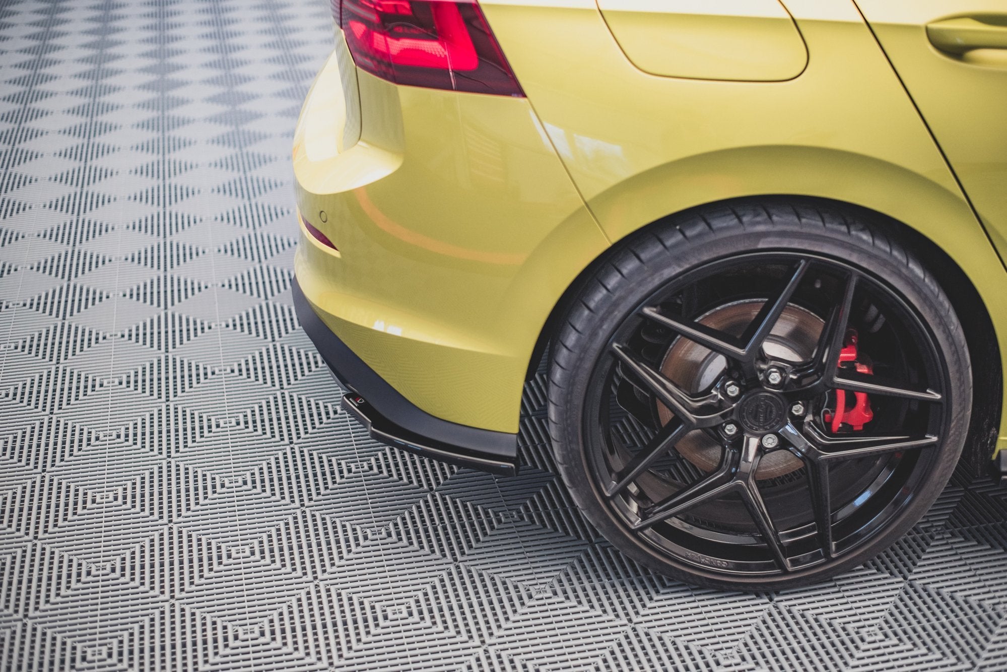 Rear Side Splitters V.2 Volkswagen Golf 8 GTI Clubsport