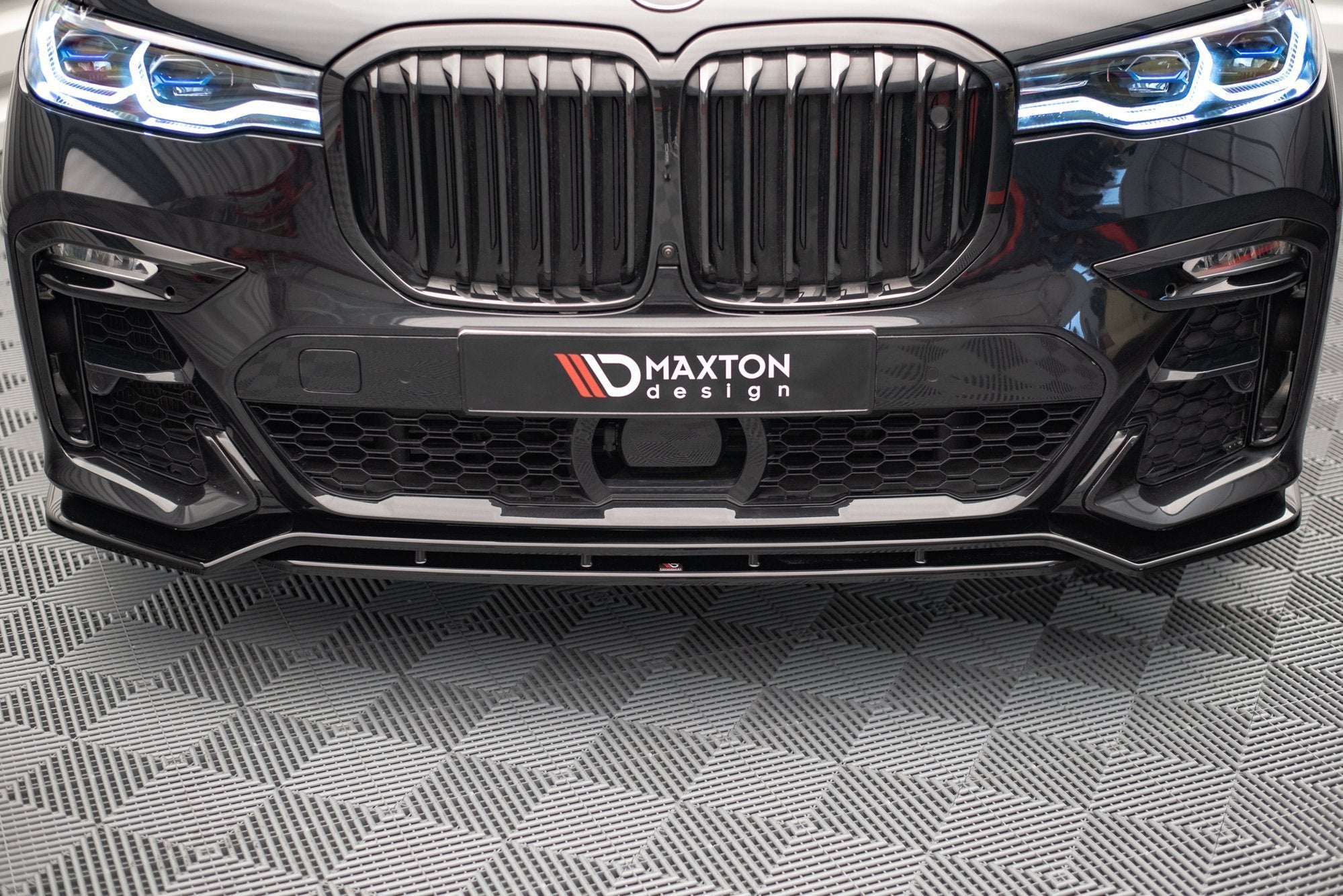 Front Splitter V.1 BMW X7 M G07