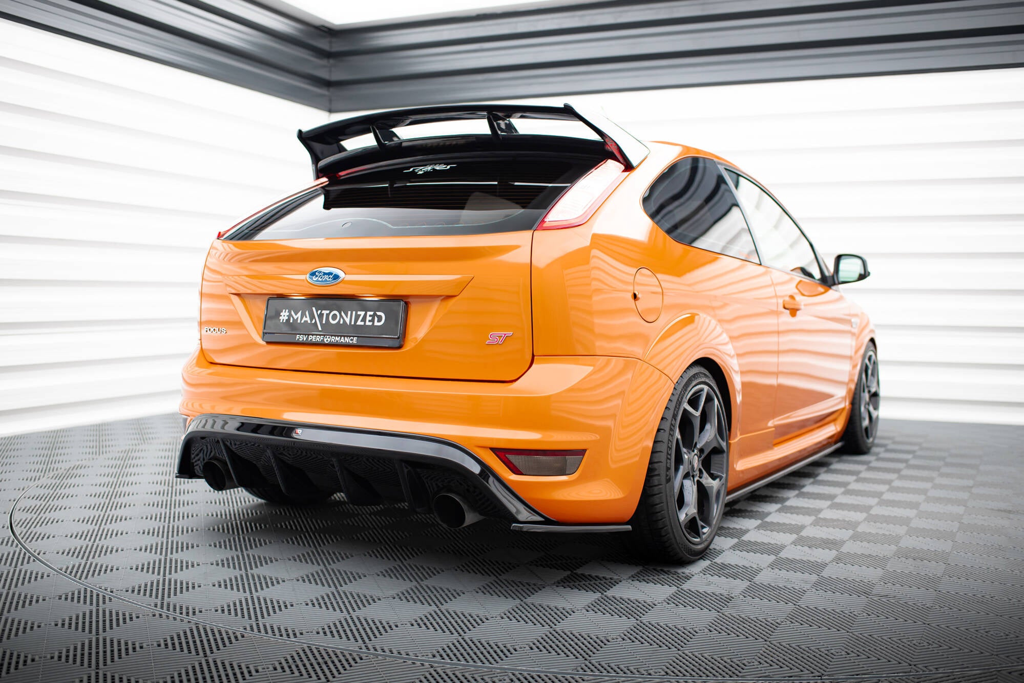 Spoiler Ford Focus Mk2 / Mk2 FL < RS Look >