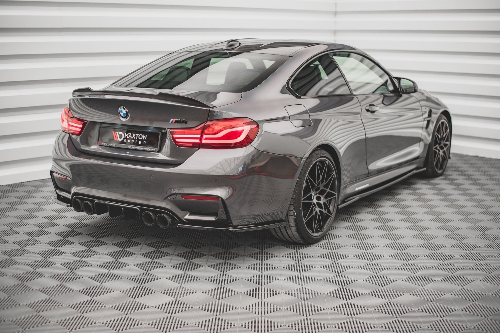 Rear Side Splitters V.3 BMW M4 F82