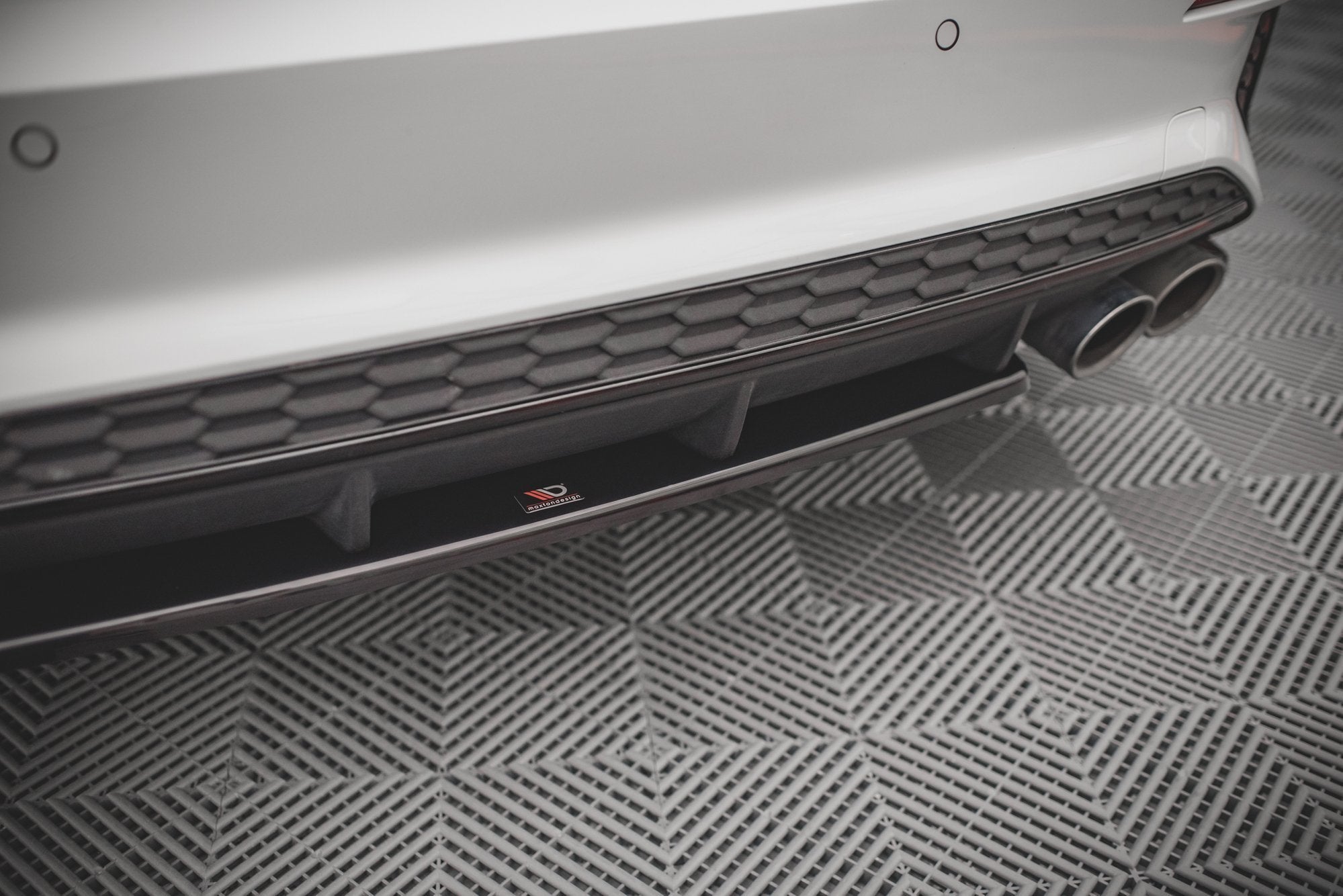 Central Rear Splitter for Audi S3 Sportback 8Y
