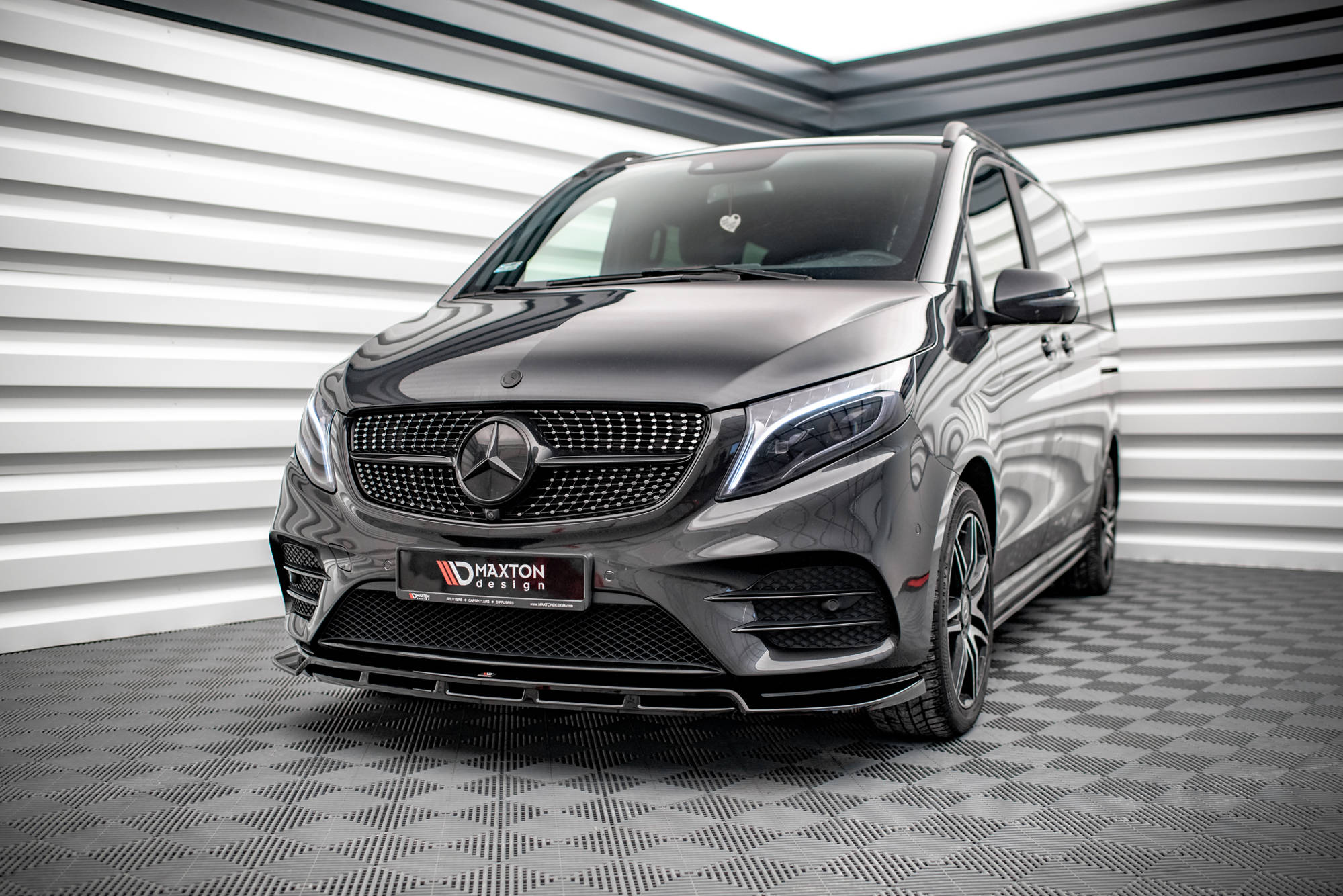 Front Splitter V.5 Mercedes-Benz V-Class AMG-Line W447 Facelift