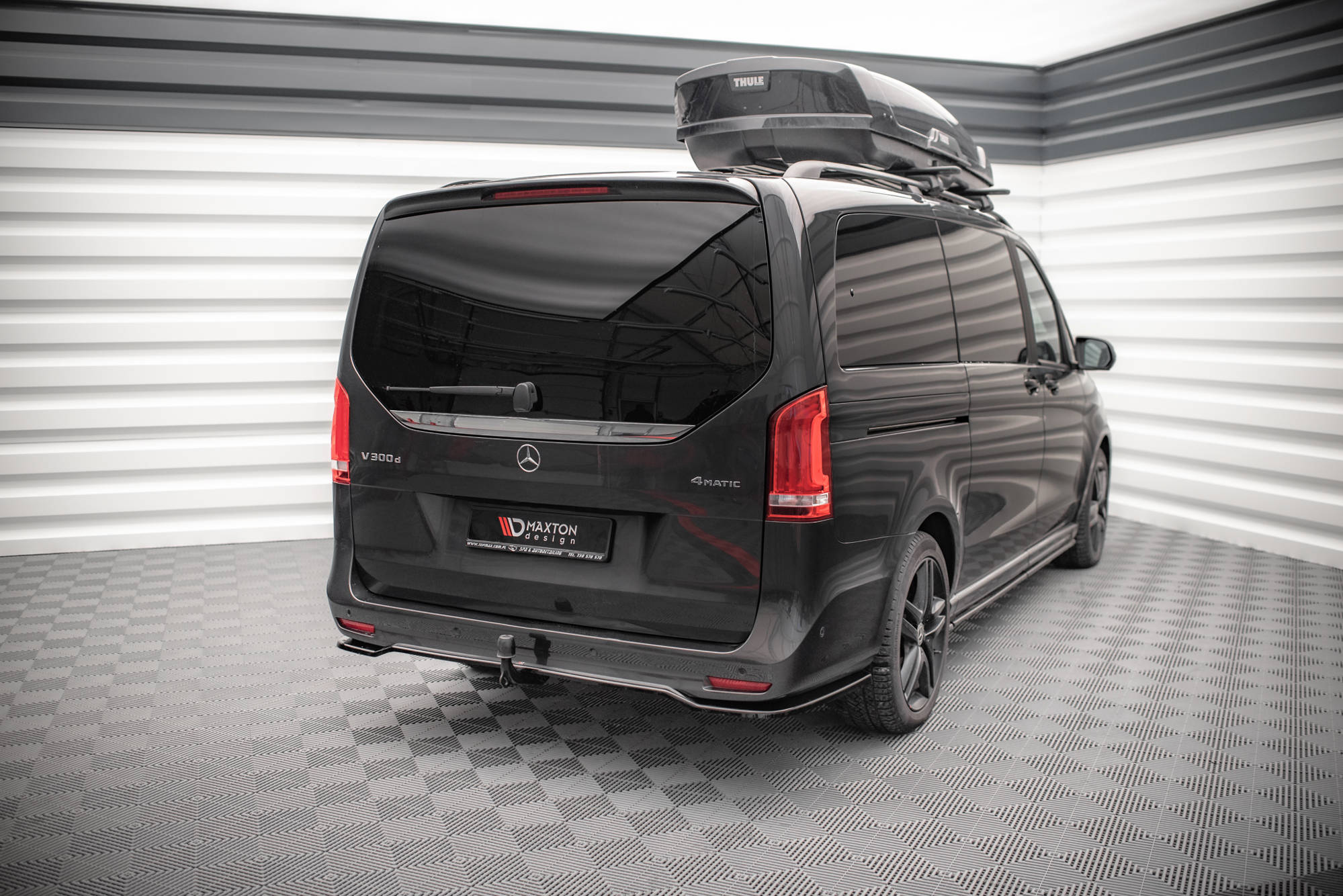 Central Rear Splitter (with vertical bars) Mercedes-Benz V-Class AMG-Line W447 Facelift
