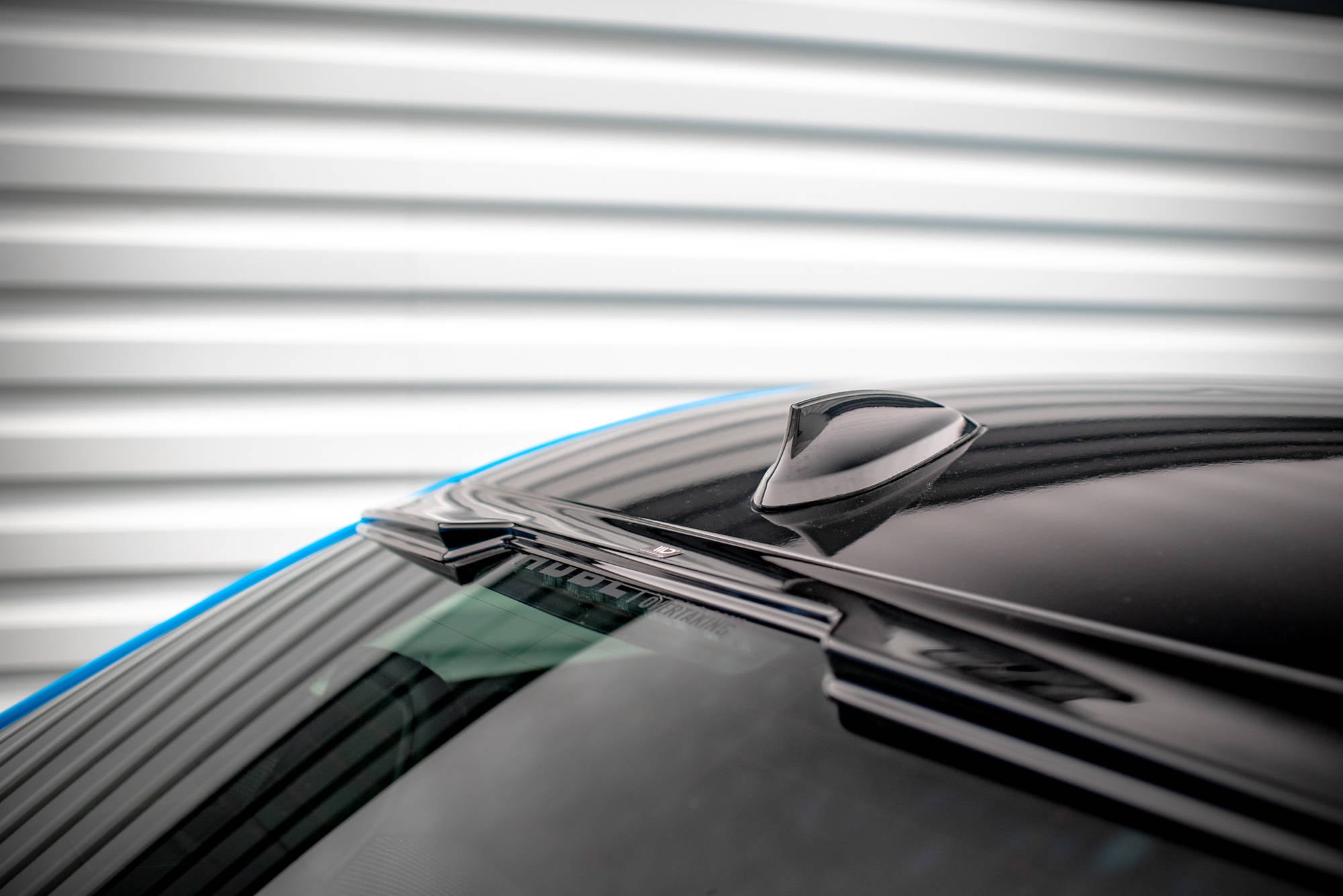 The extension of the rear window BMW M2 F87