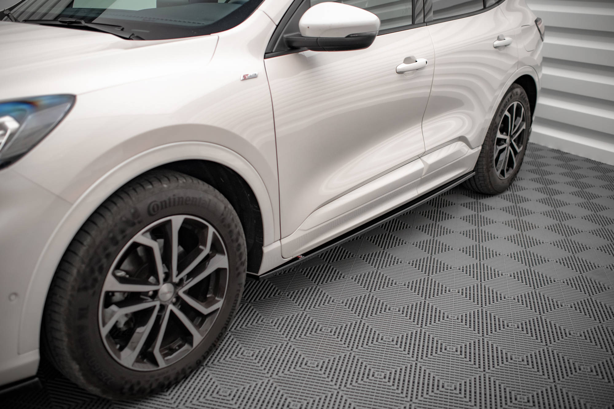 Side Skirts Diffusers Ford Kuga ST-Line Mk3