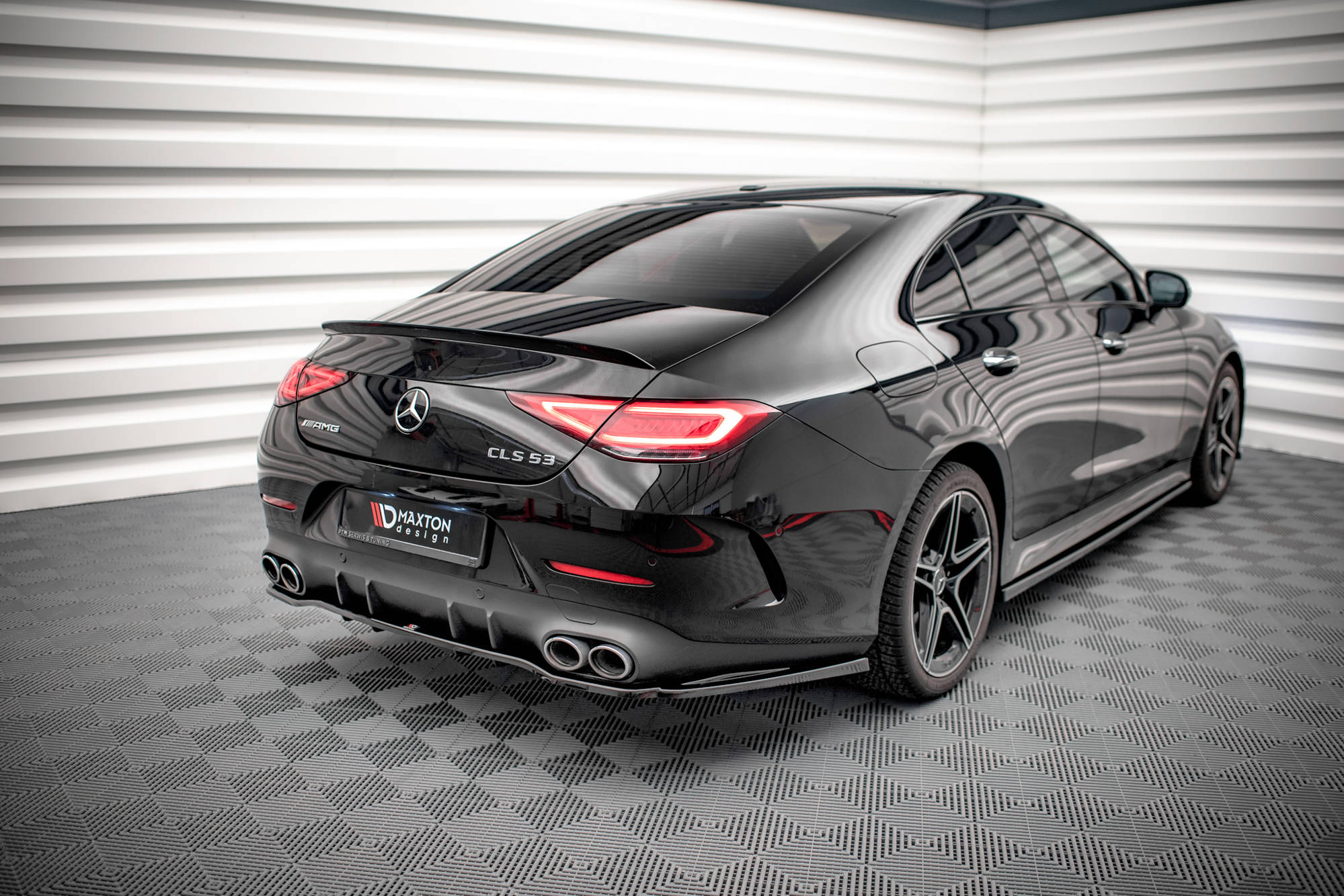 Central Rear Splitter (with vertical bars) Mercedes-AMG CLS 53 C257