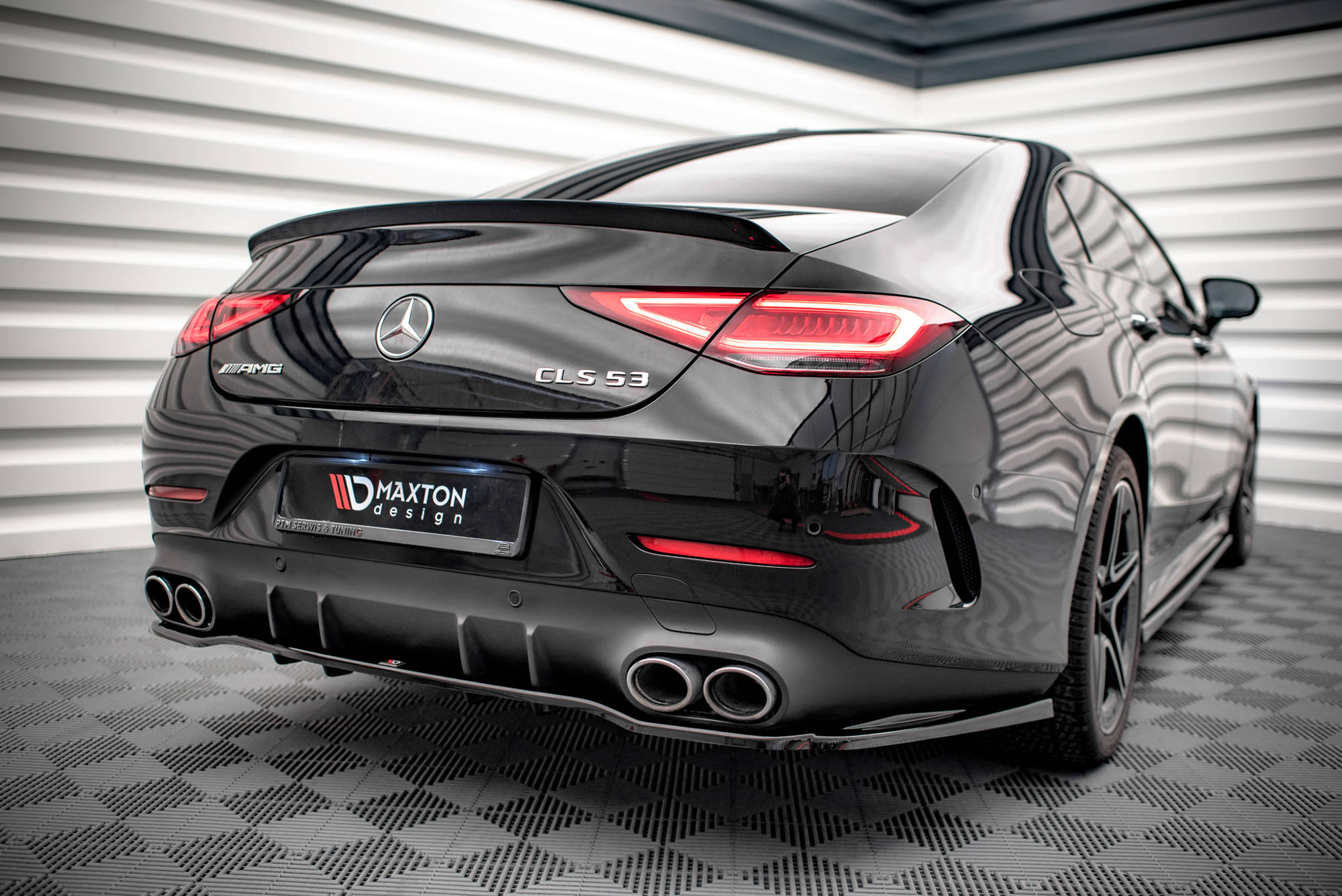 Central Rear Splitter (with vertical bars) Mercedes-AMG CLS 53 C257