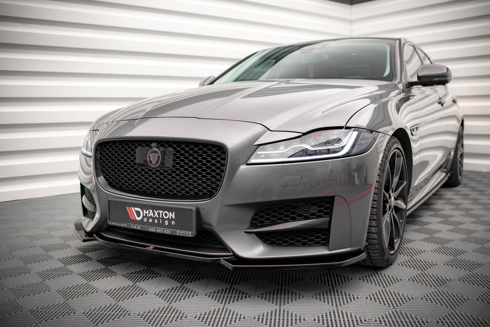 Front Splitter V.1 Jaguar XF R-Sport Mk2