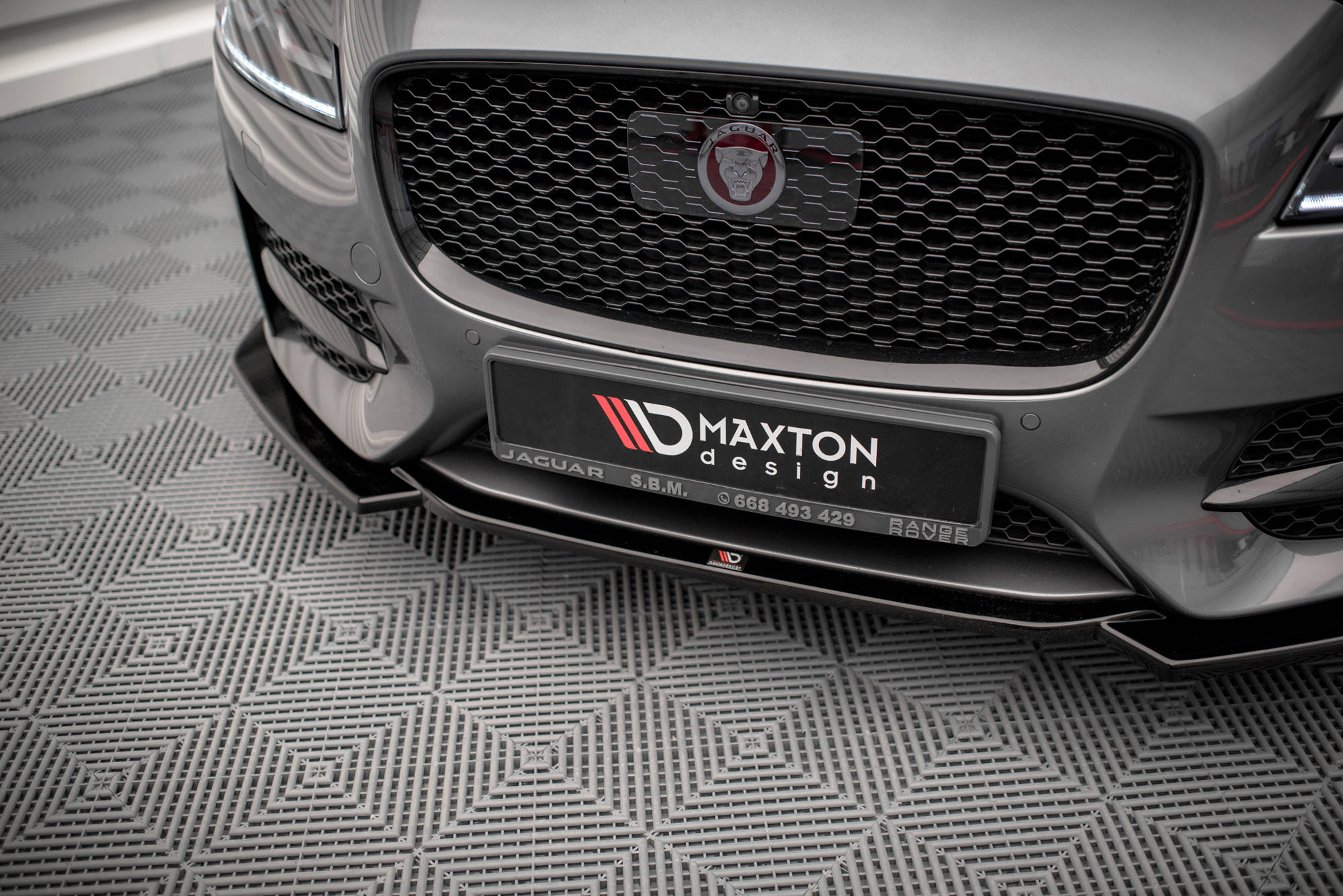 Front Splitter V.1 Jaguar XF R-Sport Mk2