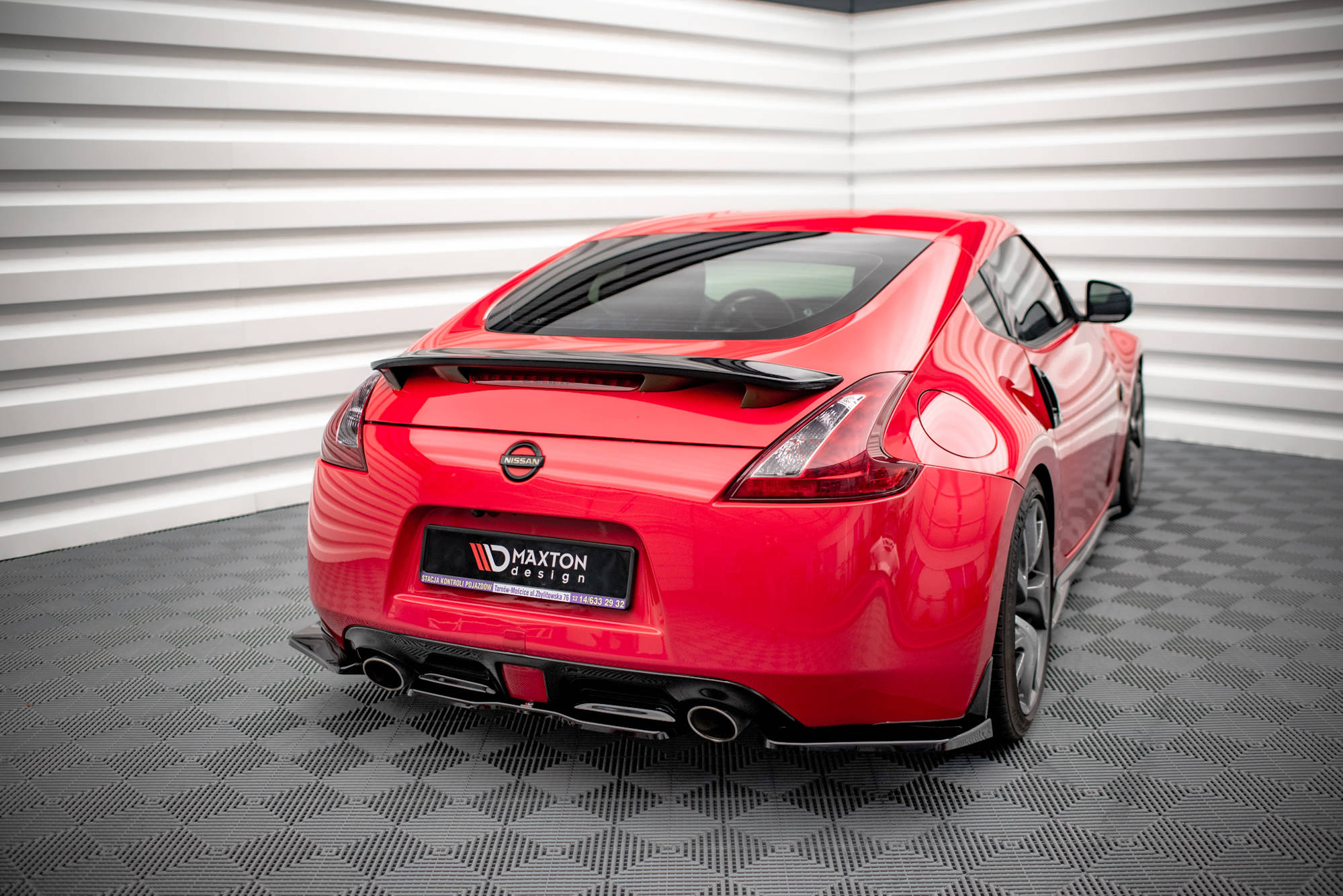 Central Rear Splitter V.2 for Nissan 370Z