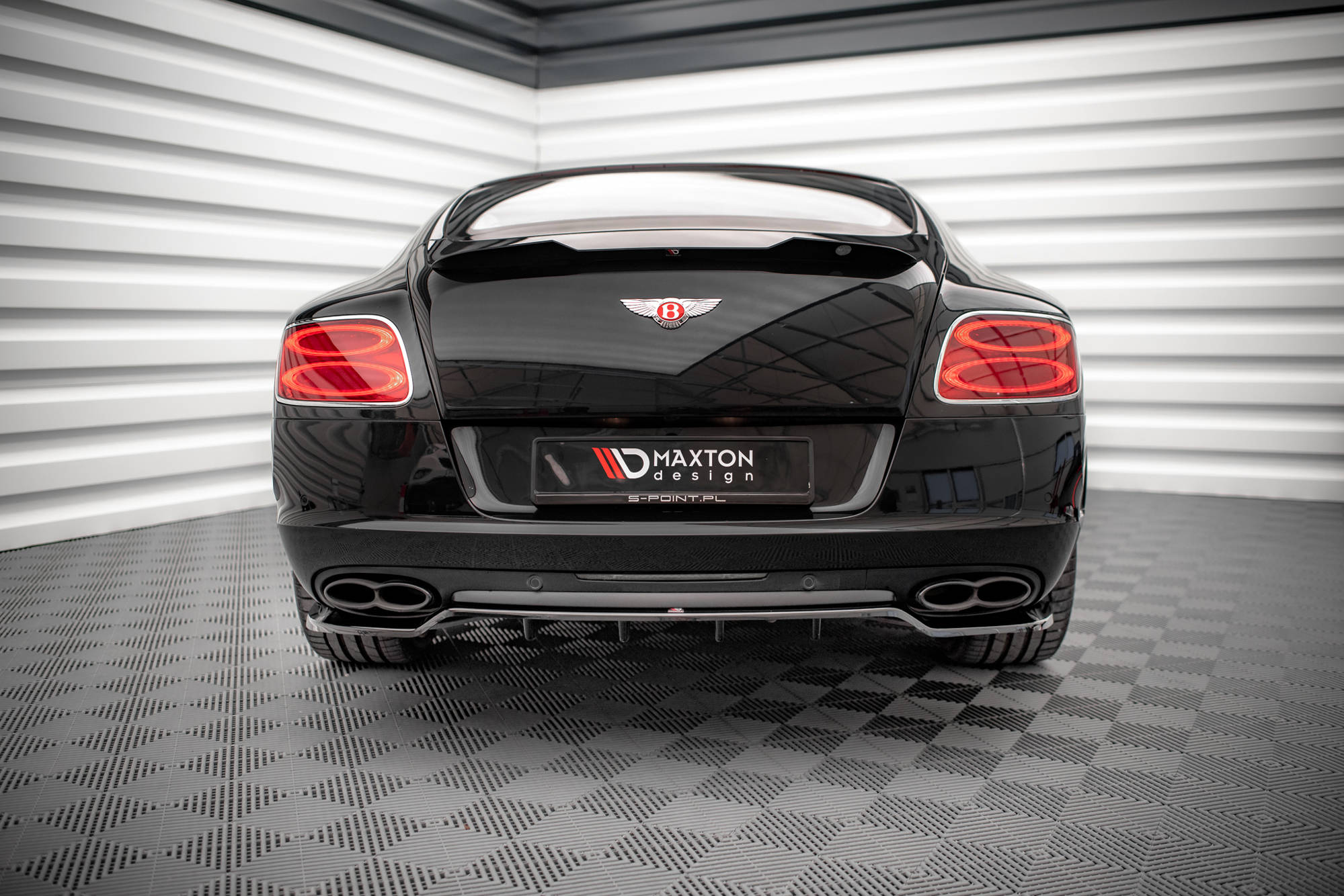 Central Rear Splitter (with vertical bars) Bentley Continental GT V8 S Mk2