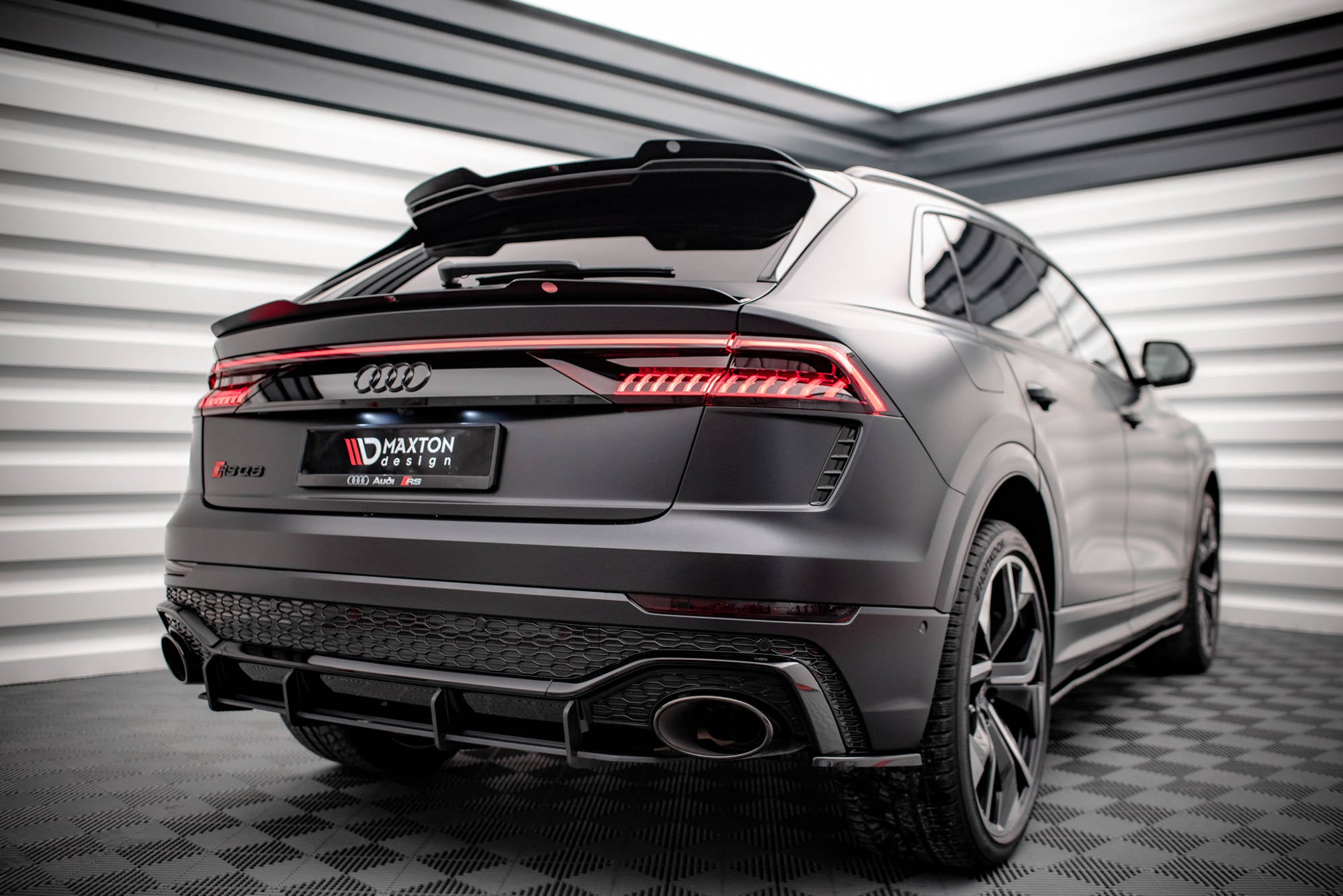 Rear Side Splitters Audi RSQ8 Mk1