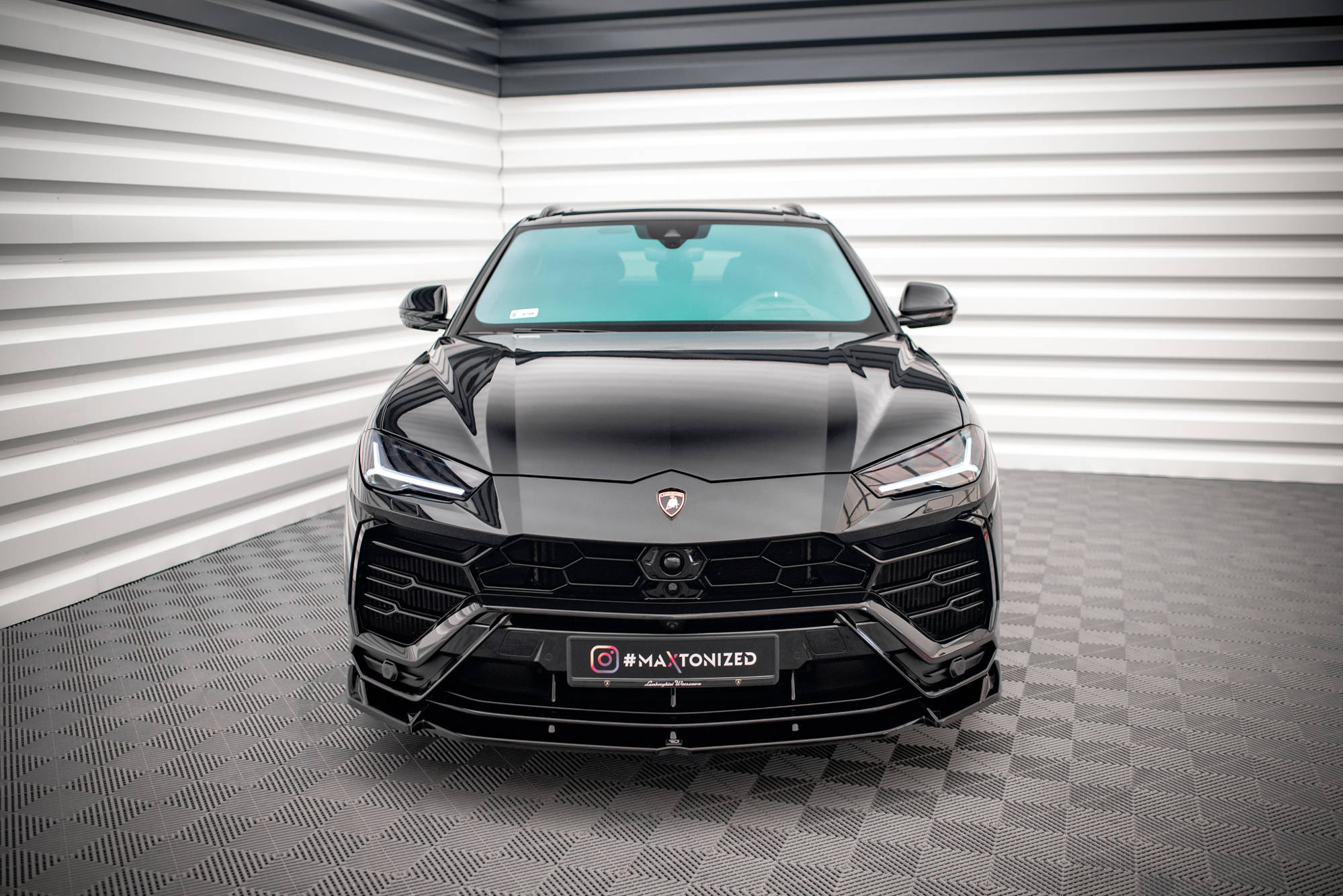 Front Splitter V.1 Lamborghini Urus Mk1