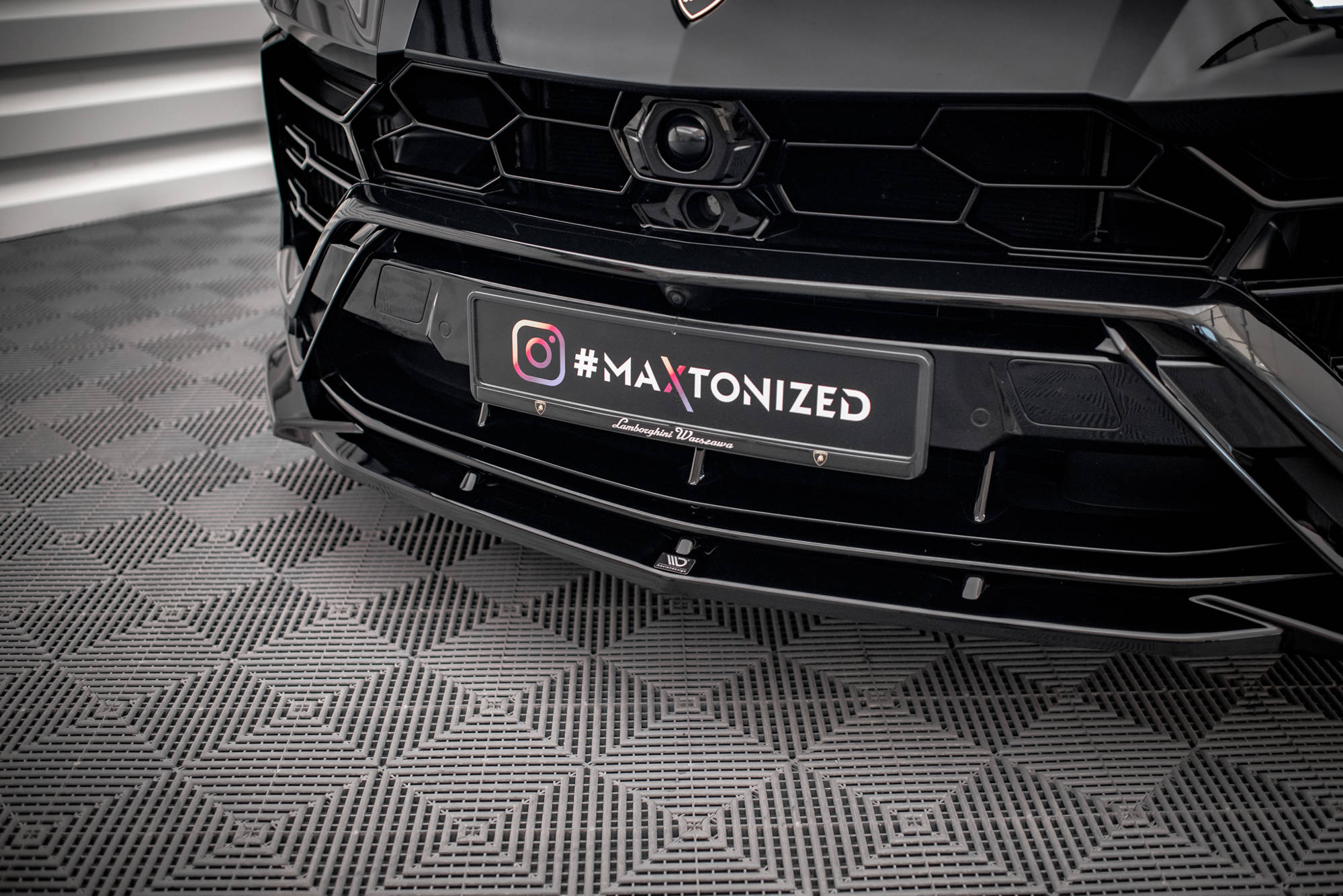 Front Splitter V.2 Lamborghini Urus Mk1