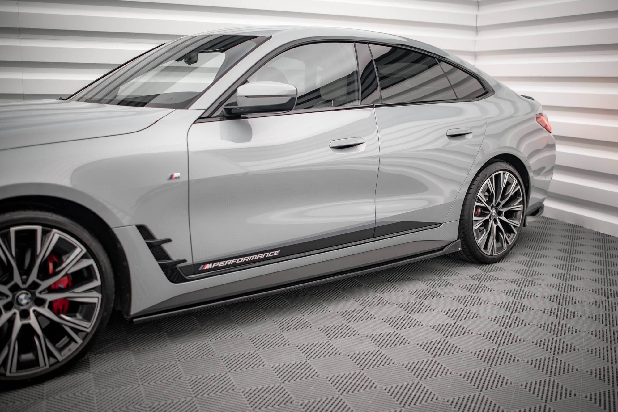 Side Skirts Diffusers V.2 BMW 4 Gran Coupe M-Pack / M440i G26
