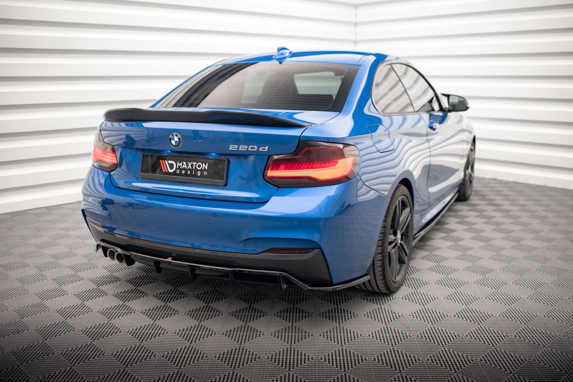 Central Rear Splitter (with vertical bars) BMW 2 M-Pack F22