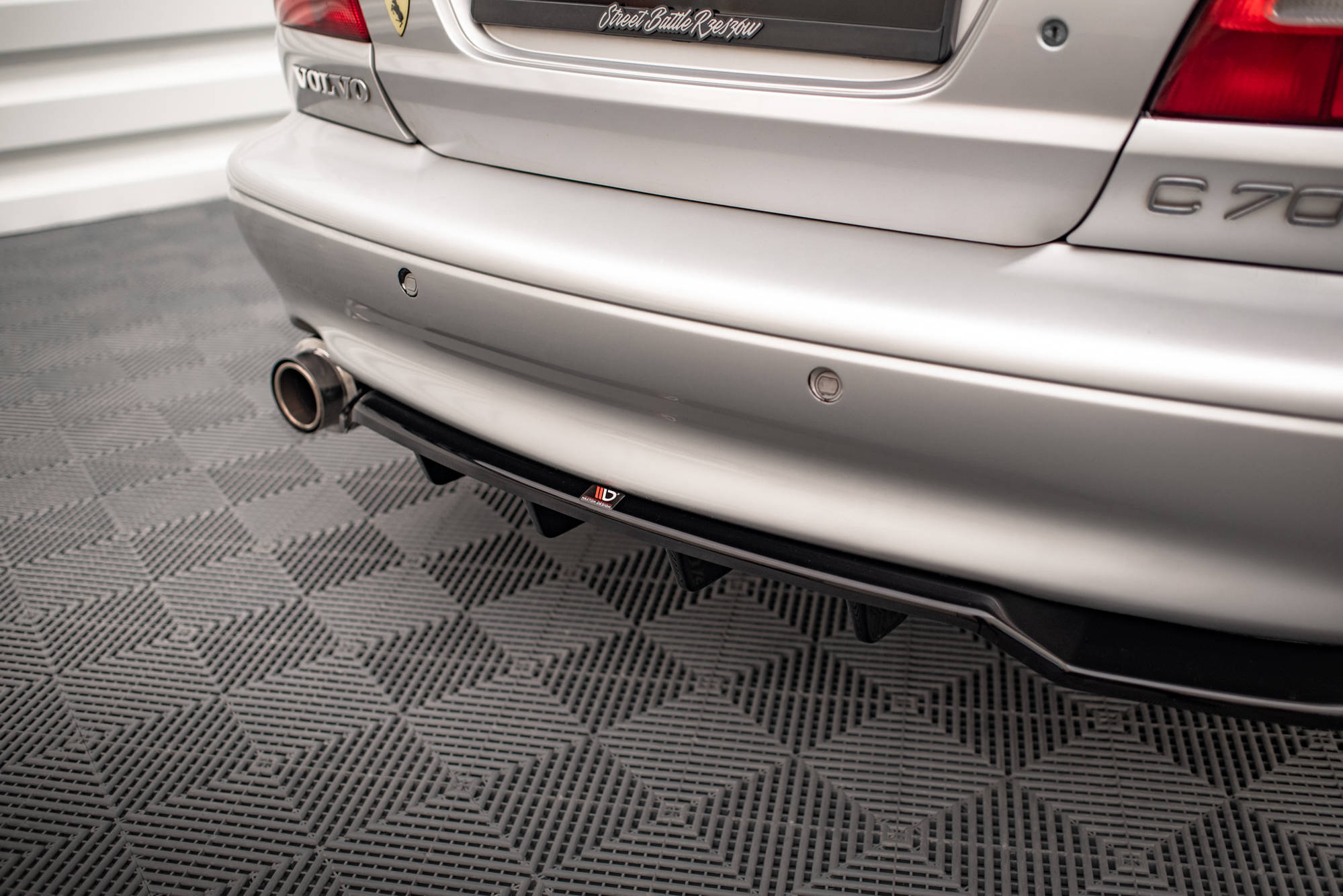 Central Rear Splitter (with vertical bars) Volvo C70 Mk1