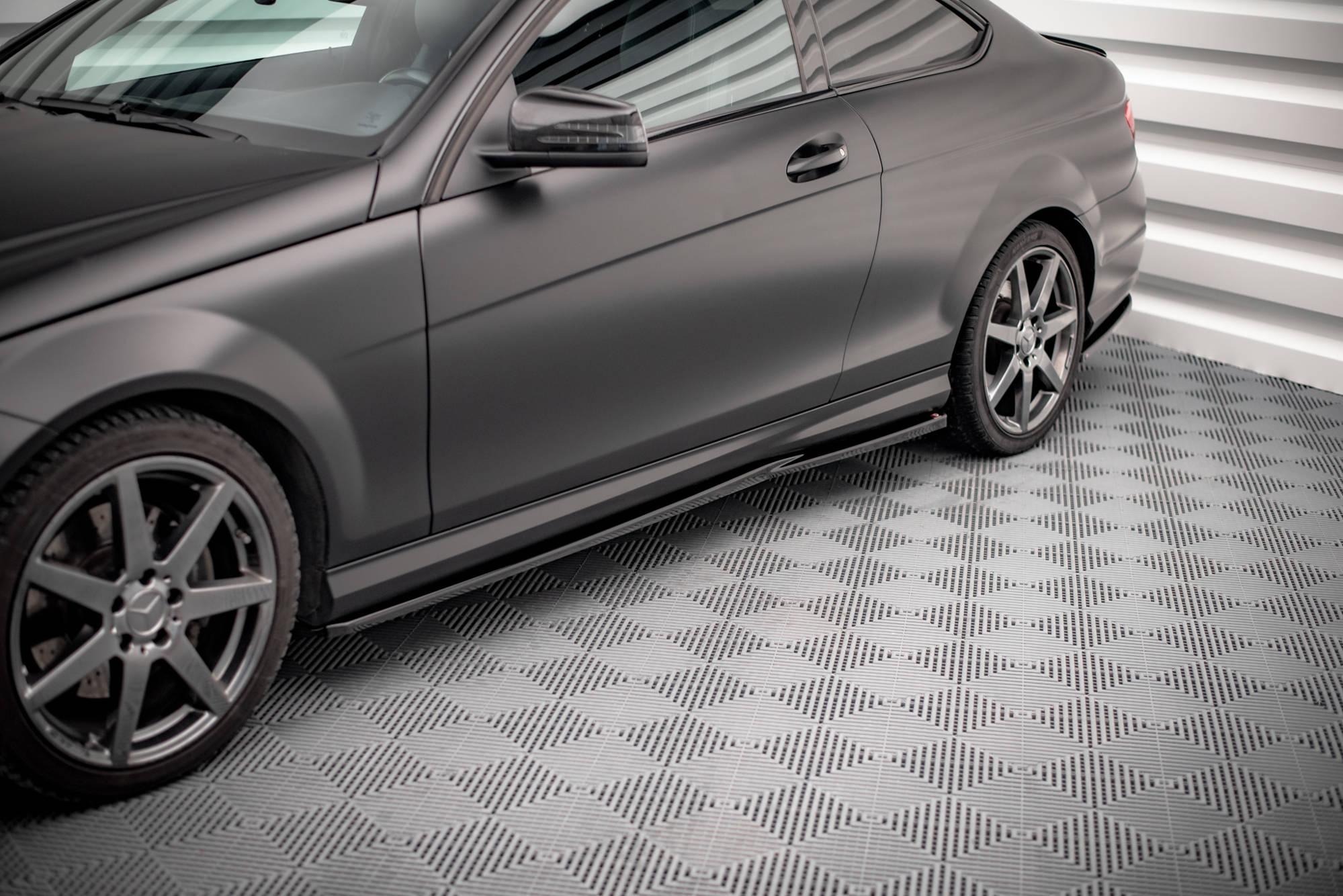 Side Skirts Diffusers Mercedes-Benz C Coupe / Sedan / Estate  AMG-Line C204 / W204 Facelift / S204 Facelift