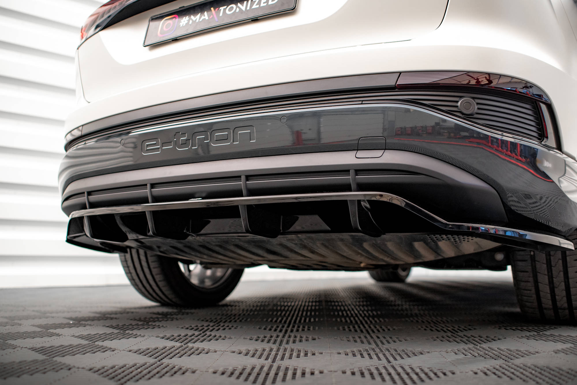 Central Rear Splitter (with vertical bars) Audi Q4 e-tron Sportback Mk1