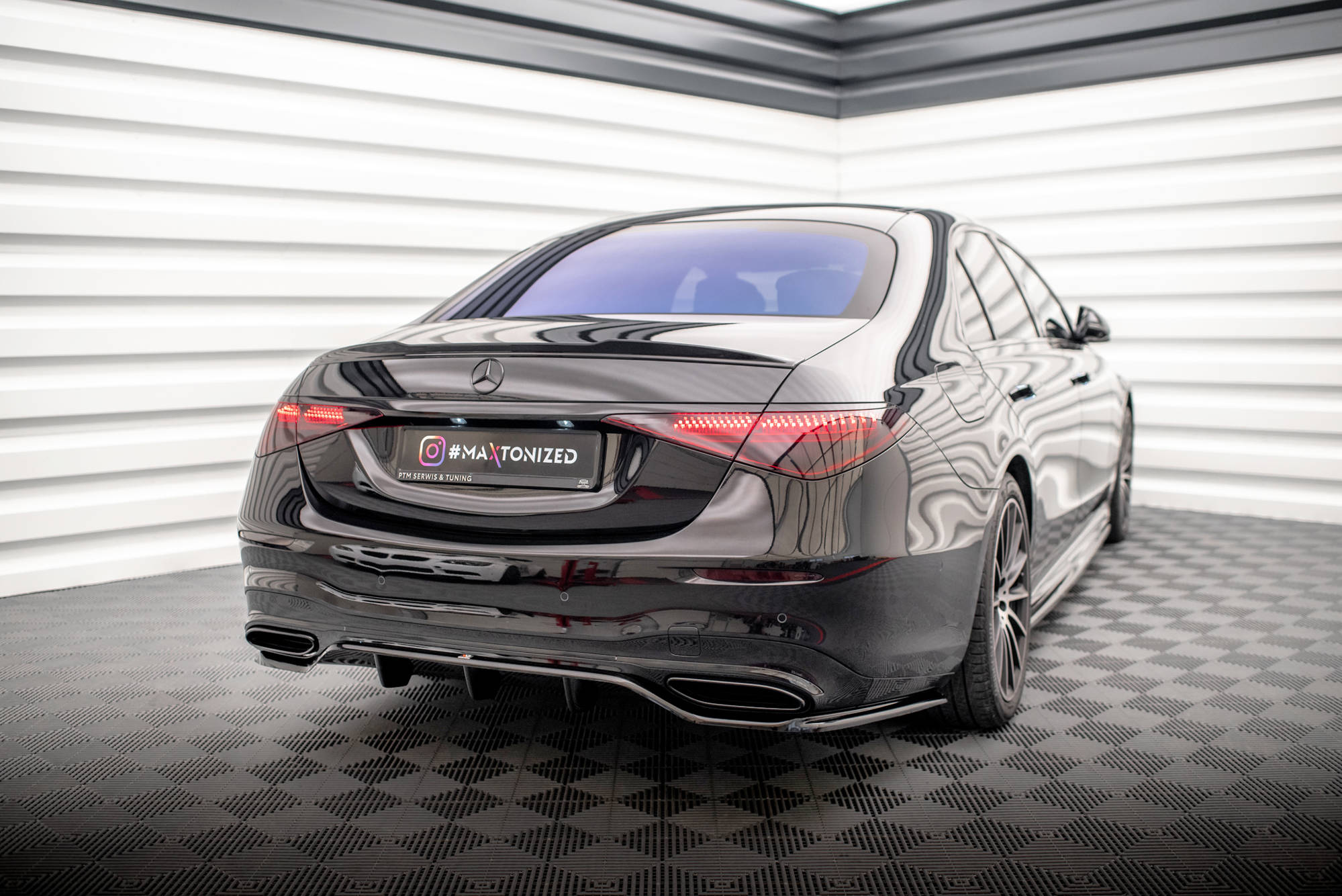 Rear Splitter (with vertical bars) Mercedes-Benz S AMG-Line W223