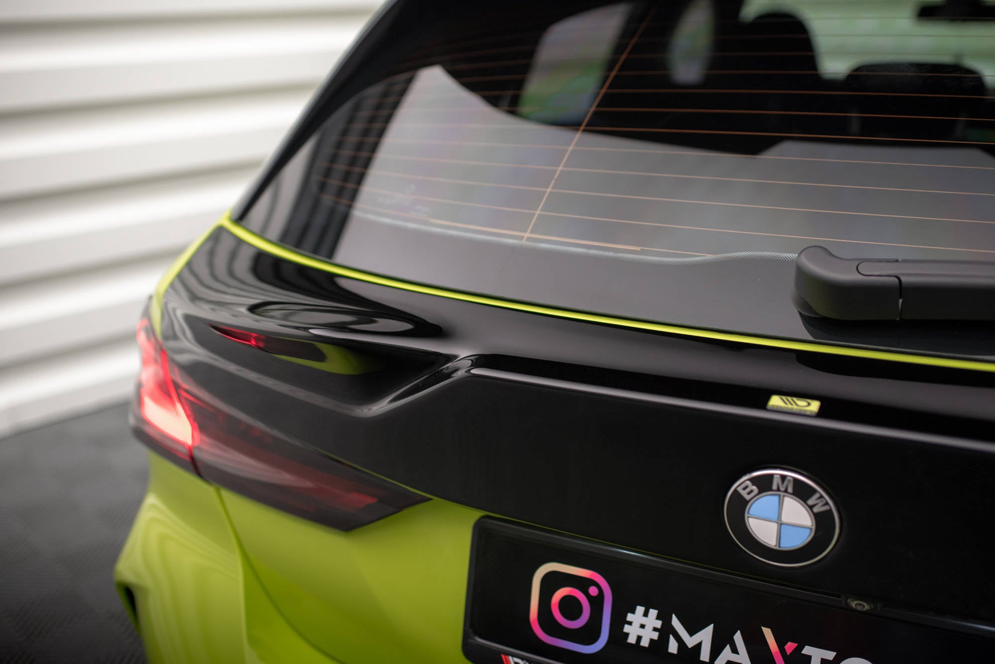 The extension of the rear window BMW 1 F40 M-Pack / M135i