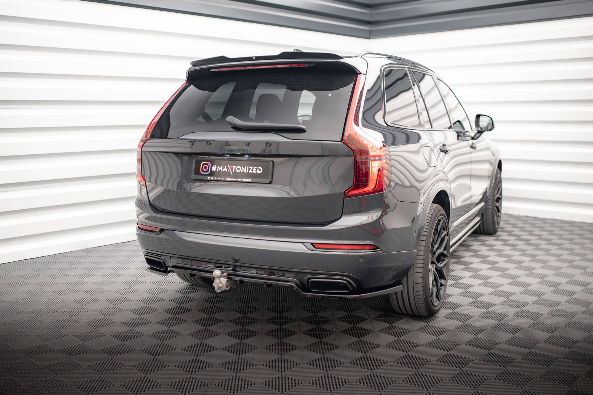 Rear Splitter (with vertical bars) Volvo XC90 R-Design Mk2 Facelift