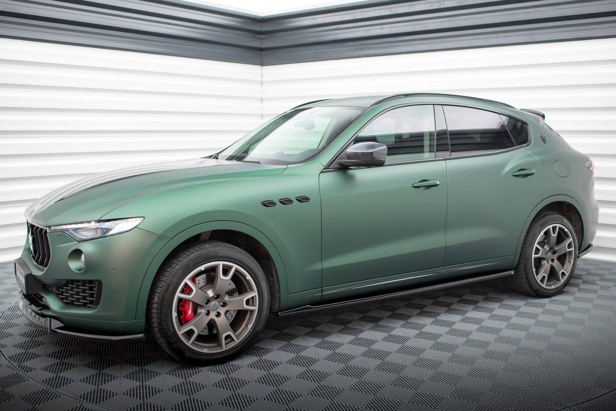 Side Skirts Diffusers Maserati Levante Mk1