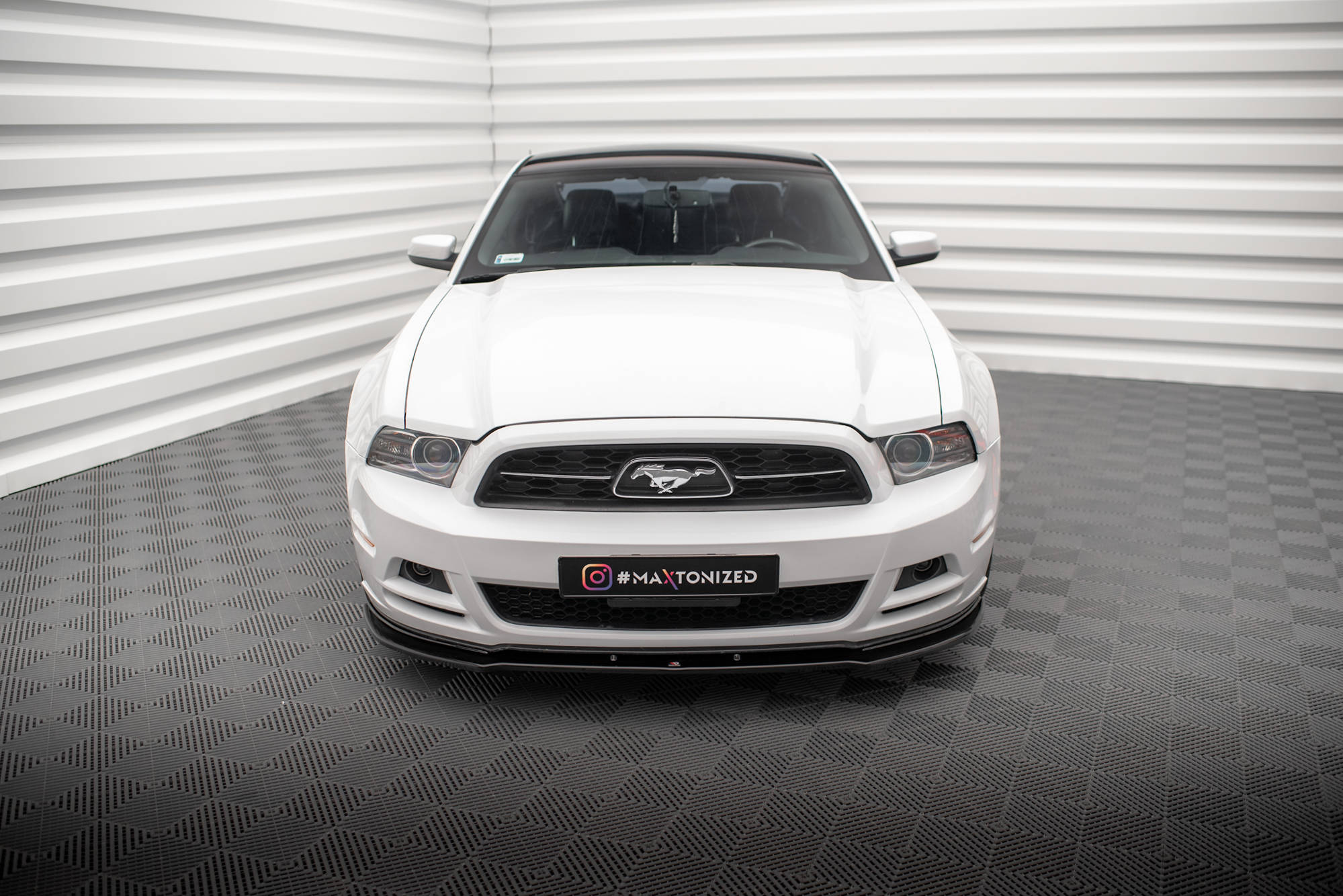 Front Splitter Ford Mustang Mk5 Facelift