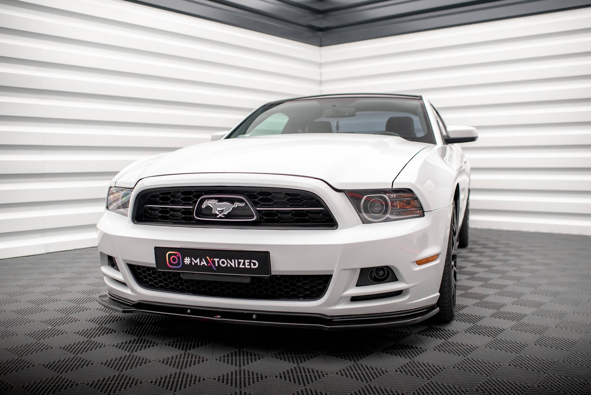 Front Splitter Ford Mustang Mk5 Facelift