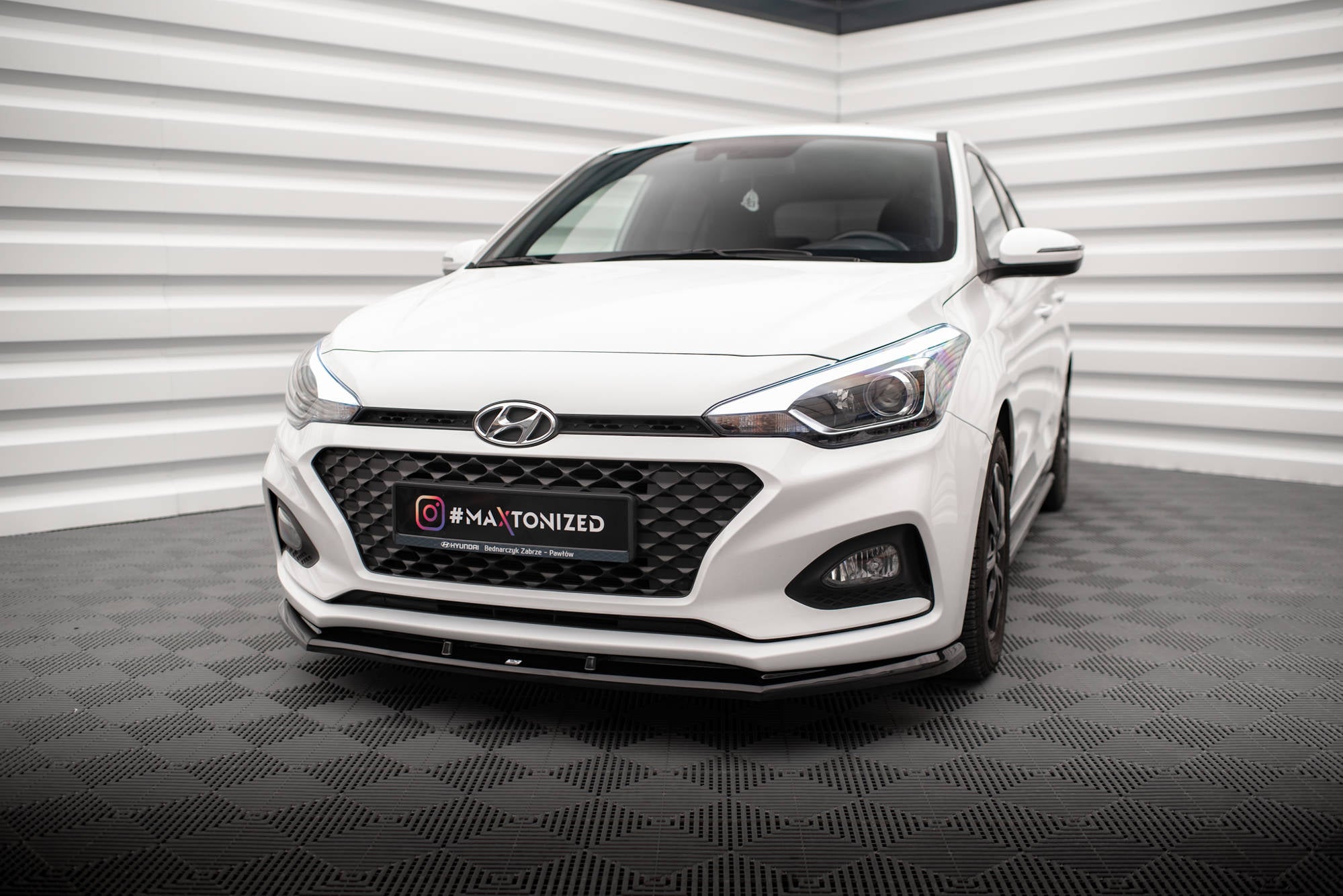 Front Splitter V.1 Hyundai I20 Mk2 Facelift