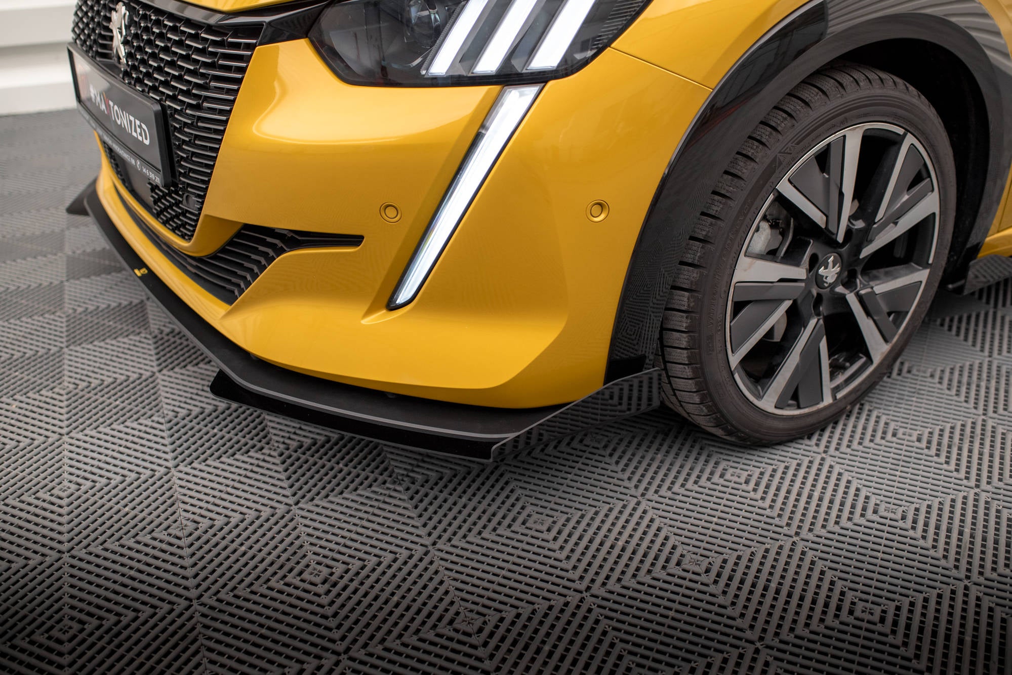 Front Flaps Peugeot 208 GT Mk2