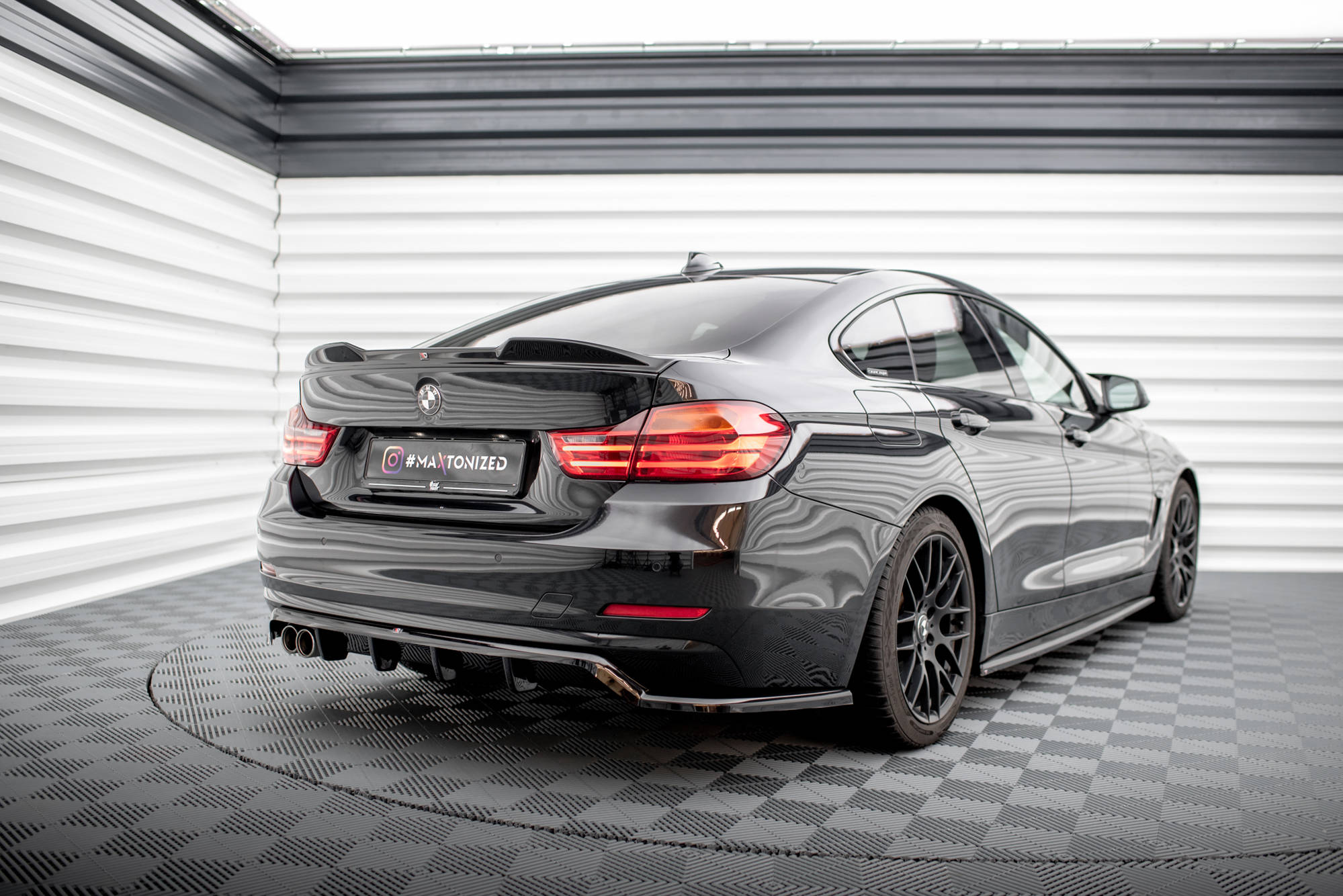 Rear Splitter (with vertical bars) BMW 4 Gran Coupe F36