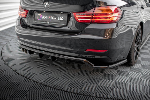 Central Rear Splitter (with vertical bars) BMW 4 Gran Coupe F36