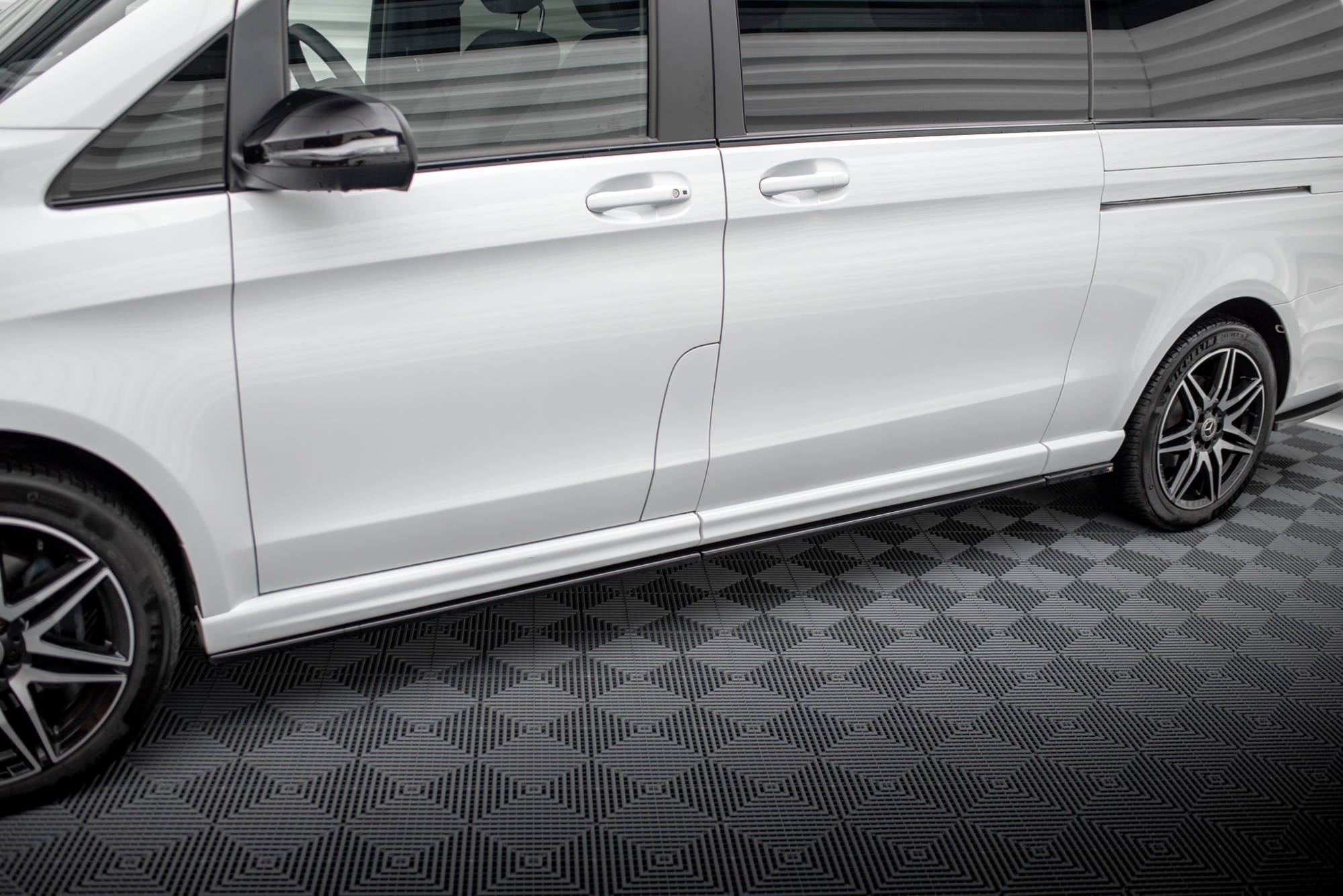 Side Skirts Diffusers Mercedes-Benz V-Class Extra Long AMG-Line W447 Facelift