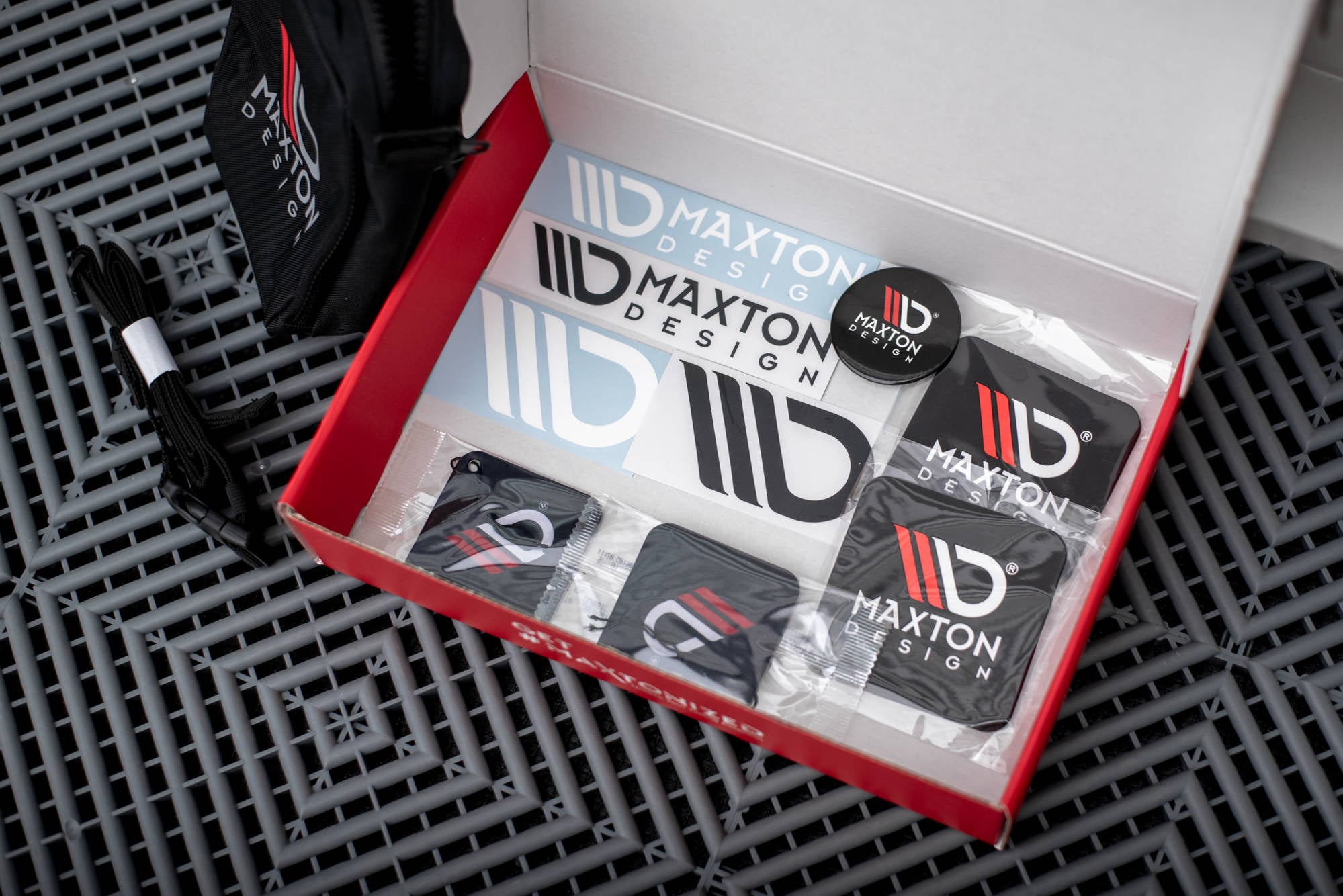 Maxton Design Fan Kit / Advertising Box